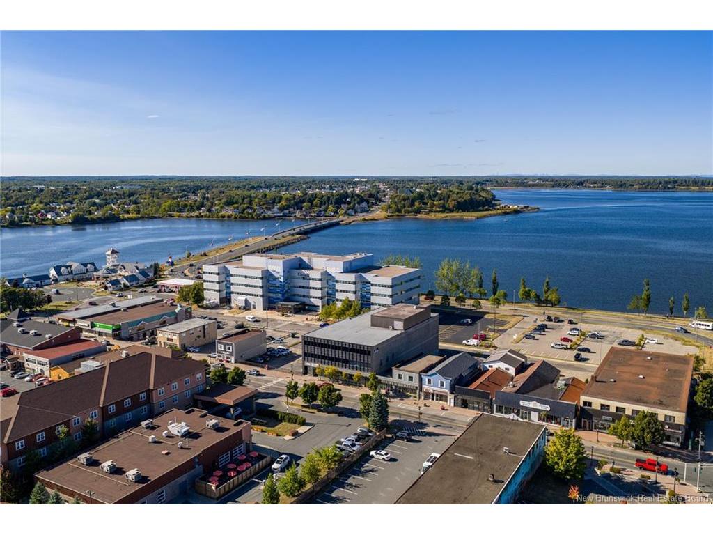 









275


Main

ST,
Bathurst,




NB
E2A 1A9

