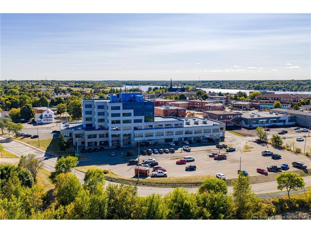 









275


Main

ST,
Bathurst,




NB
E2A 1A9

