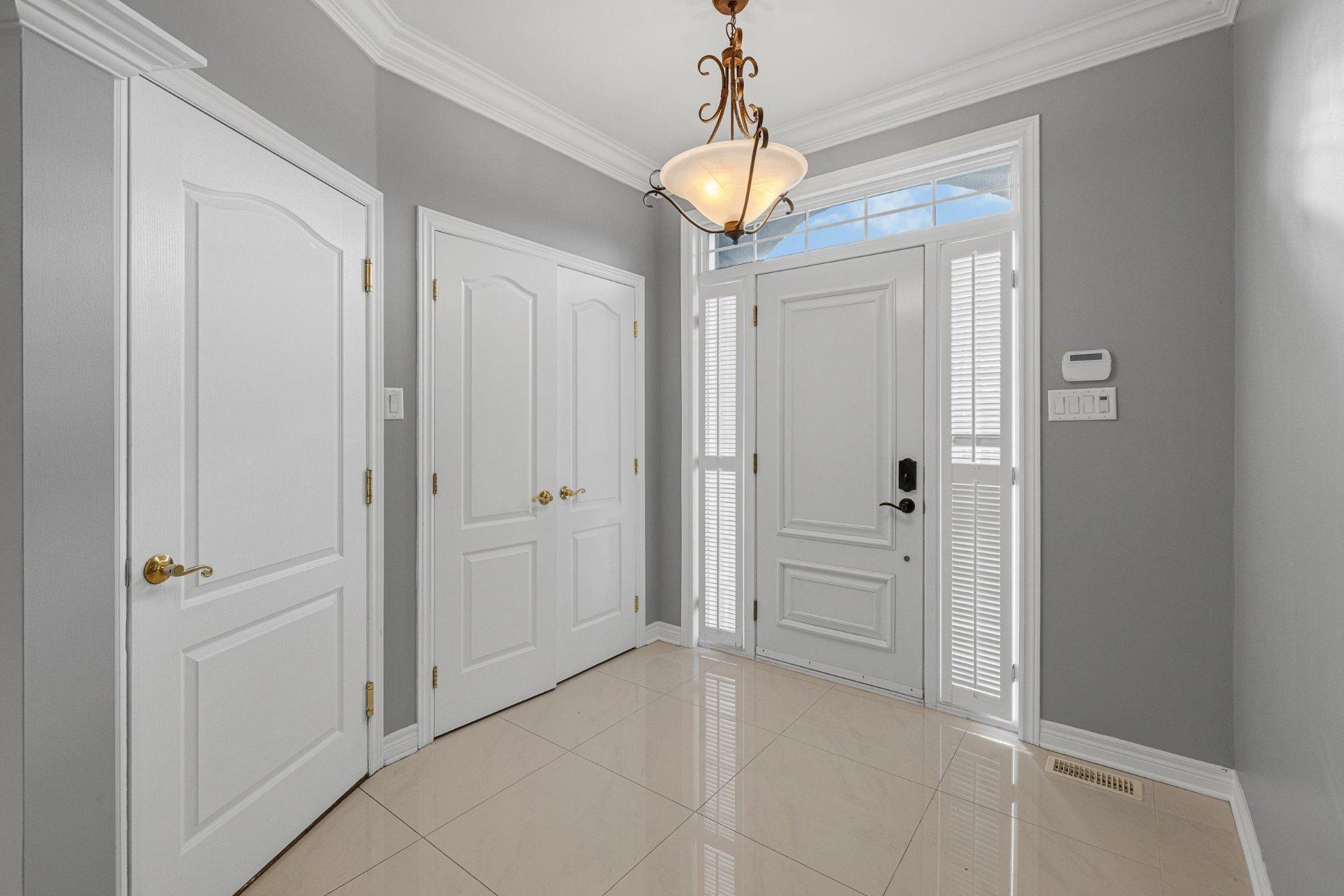 









451


Boul. de Fontainebleau

,
Blainville,




QC
J7B1W7

