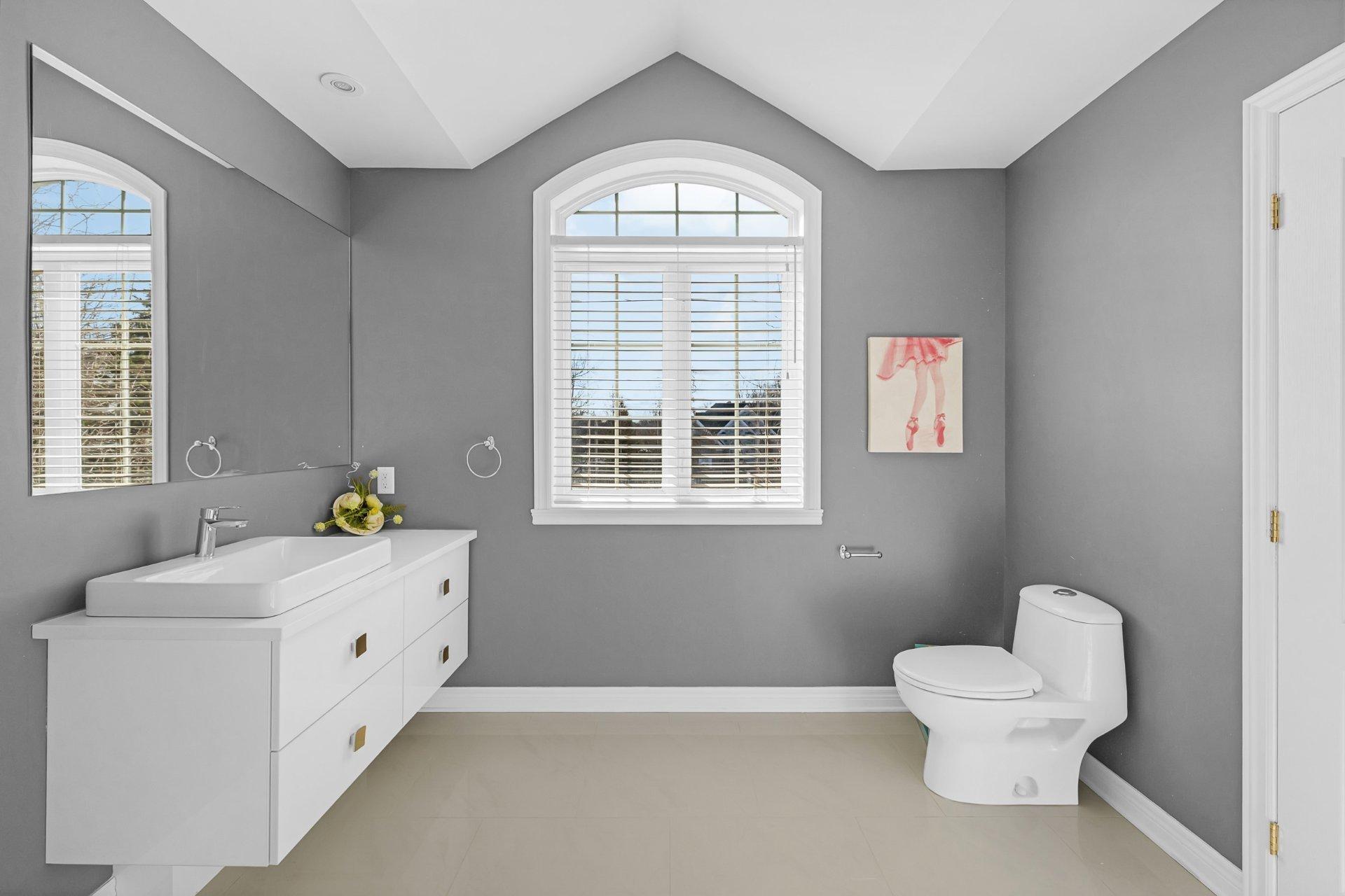 









451


Boul. de Fontainebleau

,
Blainville,




QC
J7B1W7

