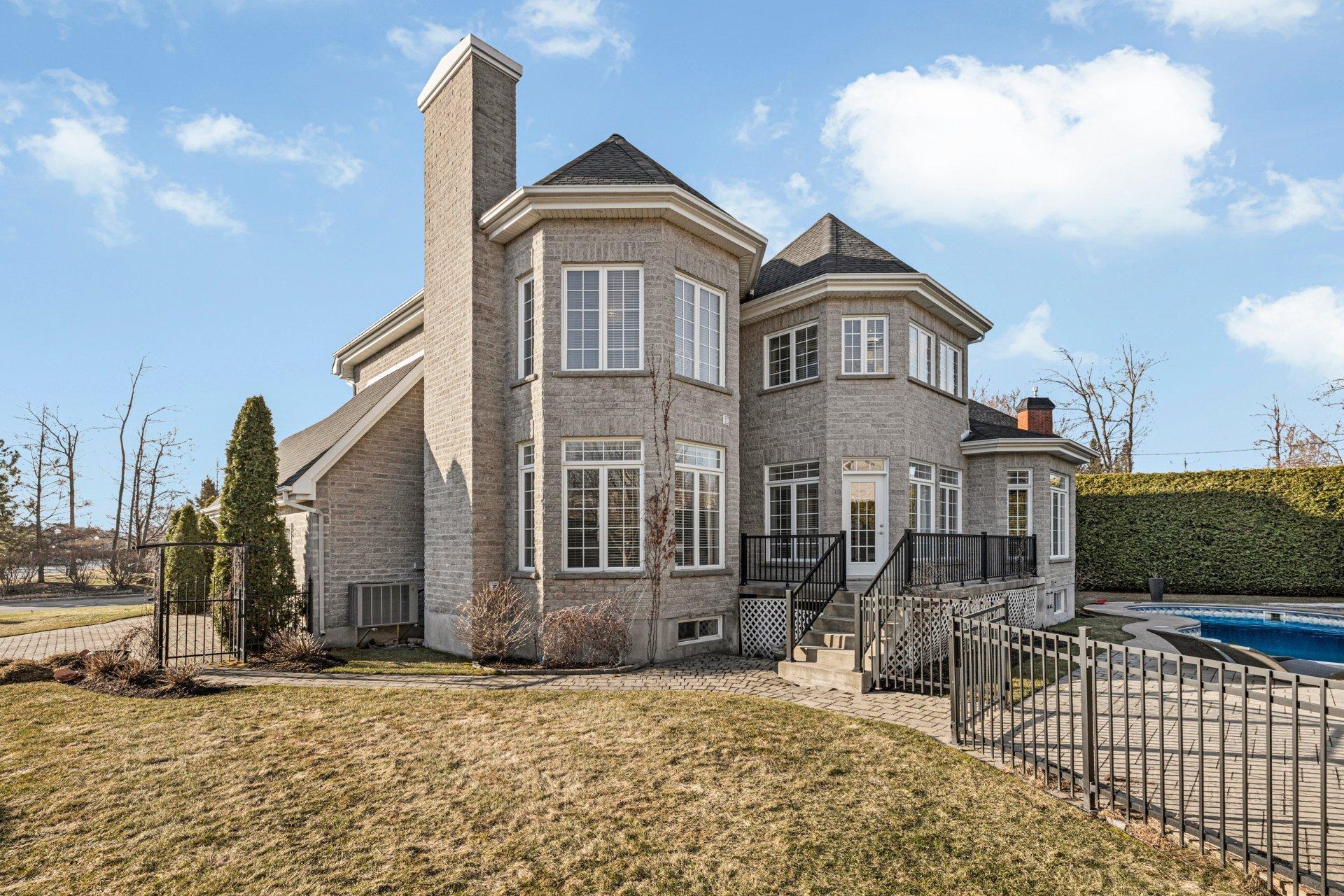 









451


Boul. de Fontainebleau

,
Blainville,




QC
J7B1W7

