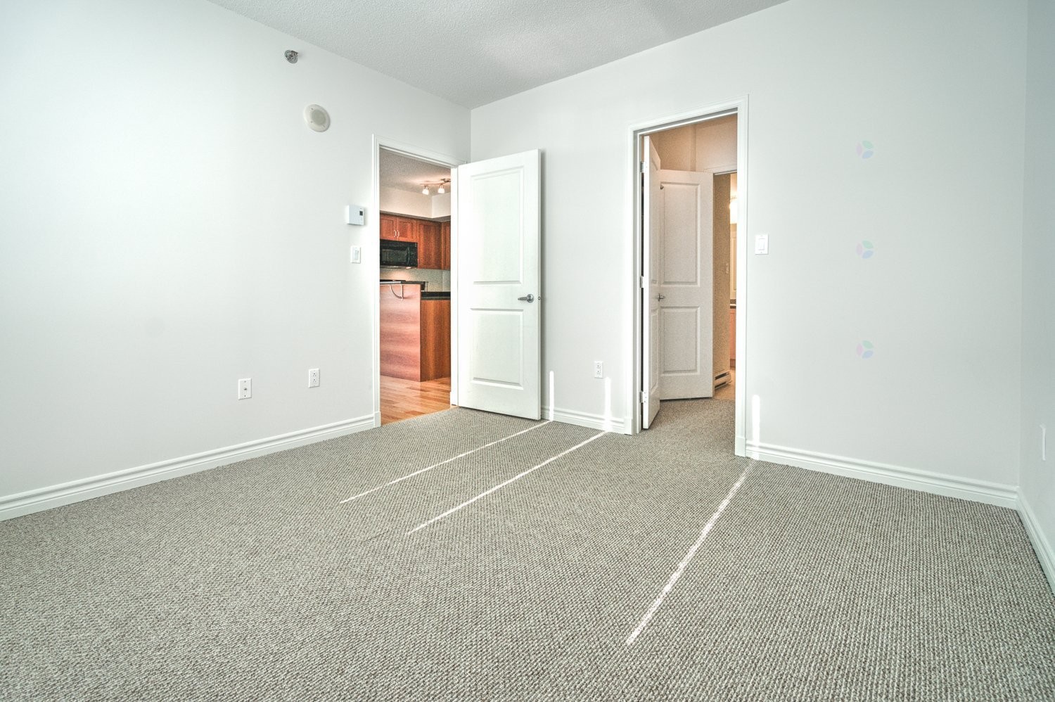 









651


Rue de la Montagne

, 502,
Montréal (Ville-Marie),




QC
H3C0G3

