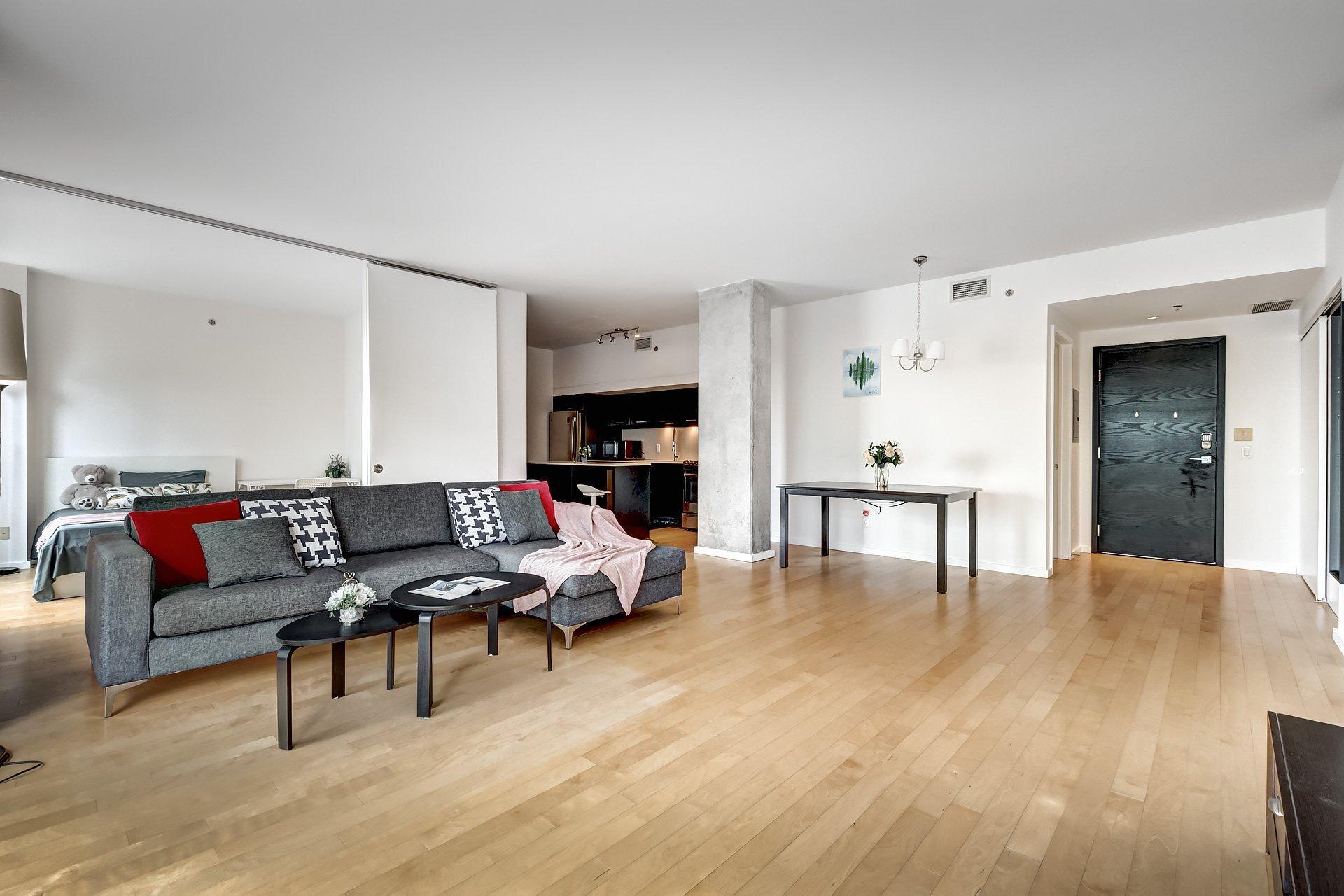 









350


Boul. De Maisonneuve O.

, 2006,
Montréal (Ville-Marie),




QC
H3A0B4

