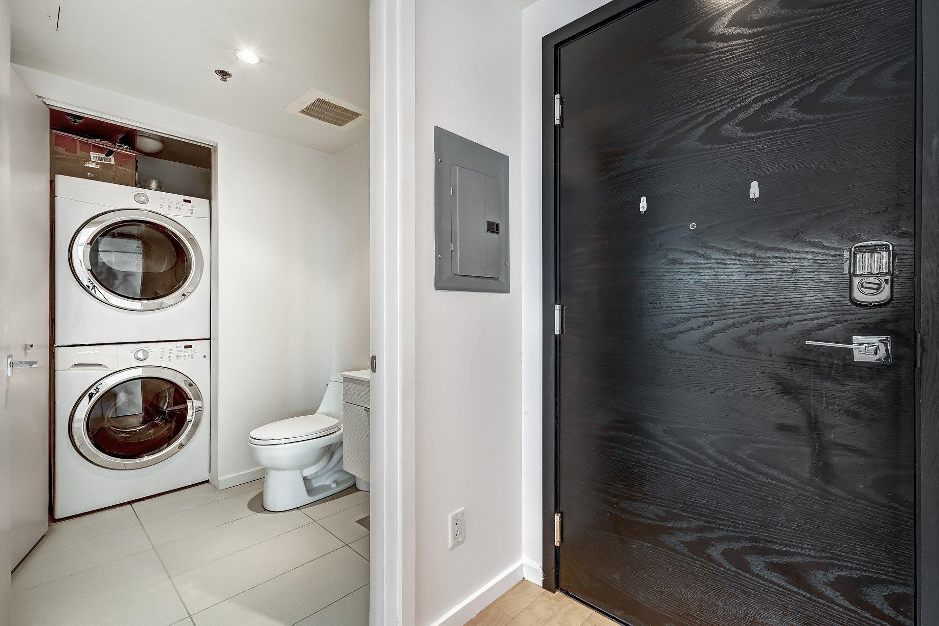 









350


Boul. De Maisonneuve O.

, 2006,
Montréal (Ville-Marie),




QC
H3A0B4

