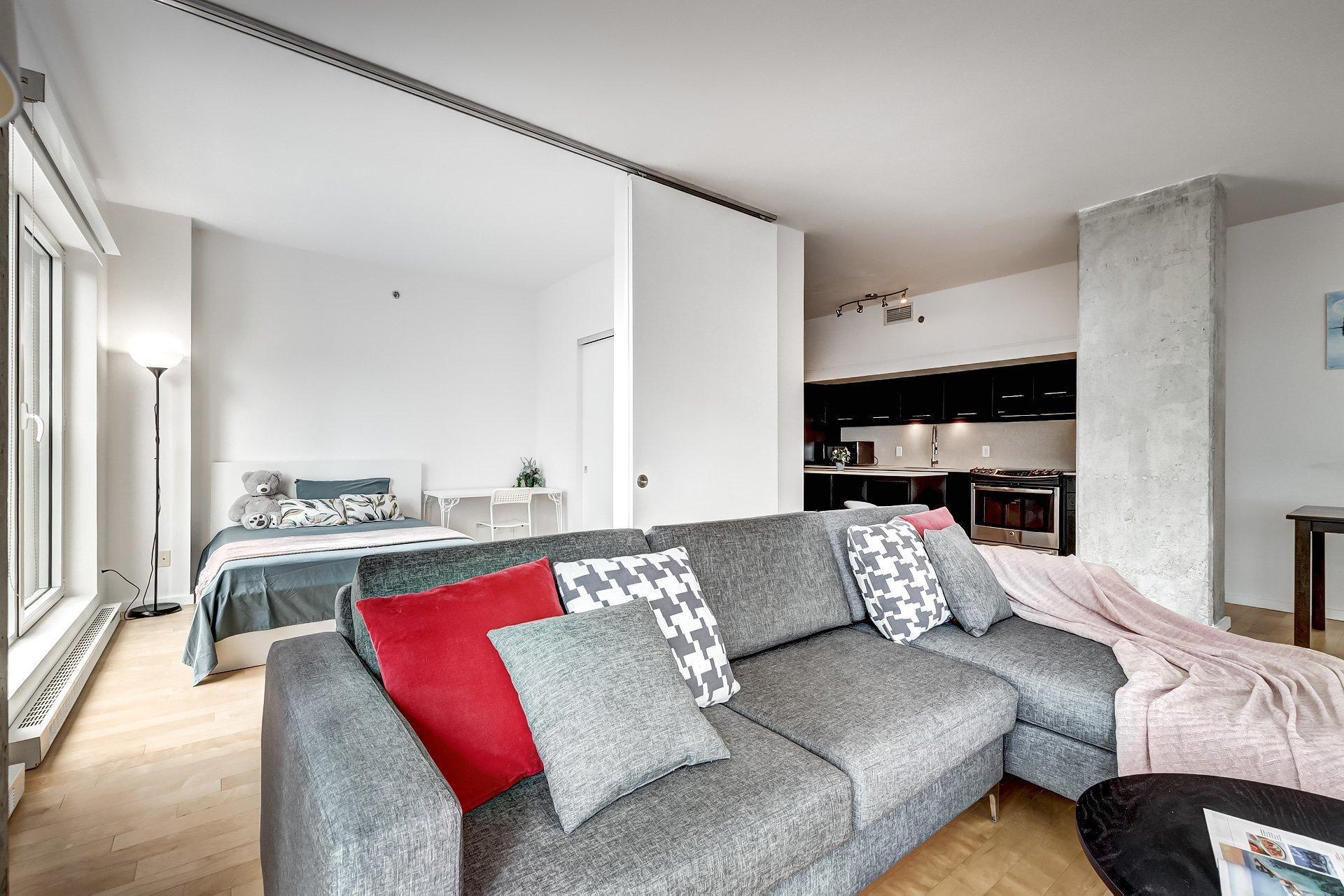 









350


Boul. De Maisonneuve O.

, 2006,
Montréal (Ville-Marie),




QC
H3A0B4

