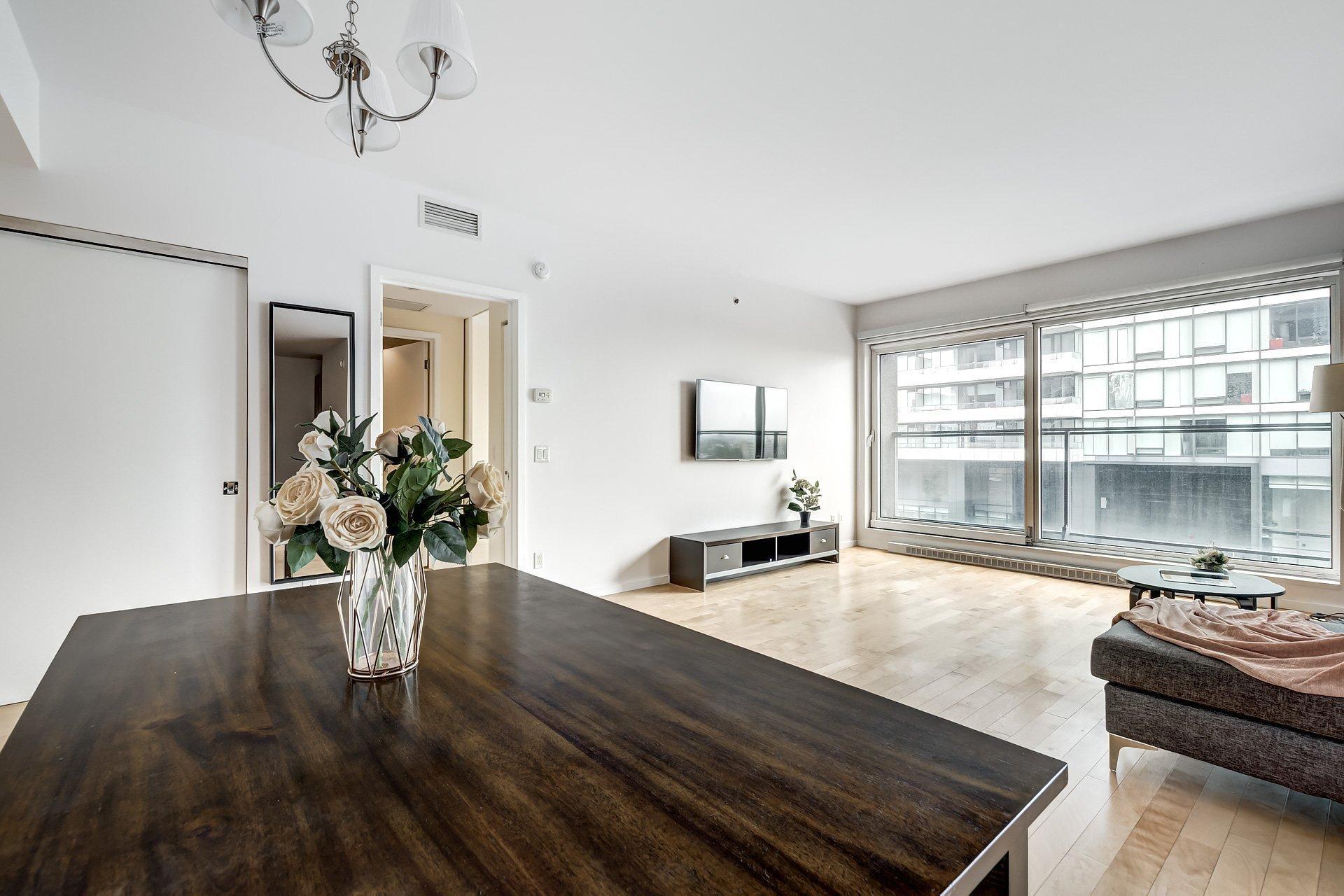 









350


Boul. De Maisonneuve O.

, 2006,
Montréal (Ville-Marie),




QC
H3A0B4

