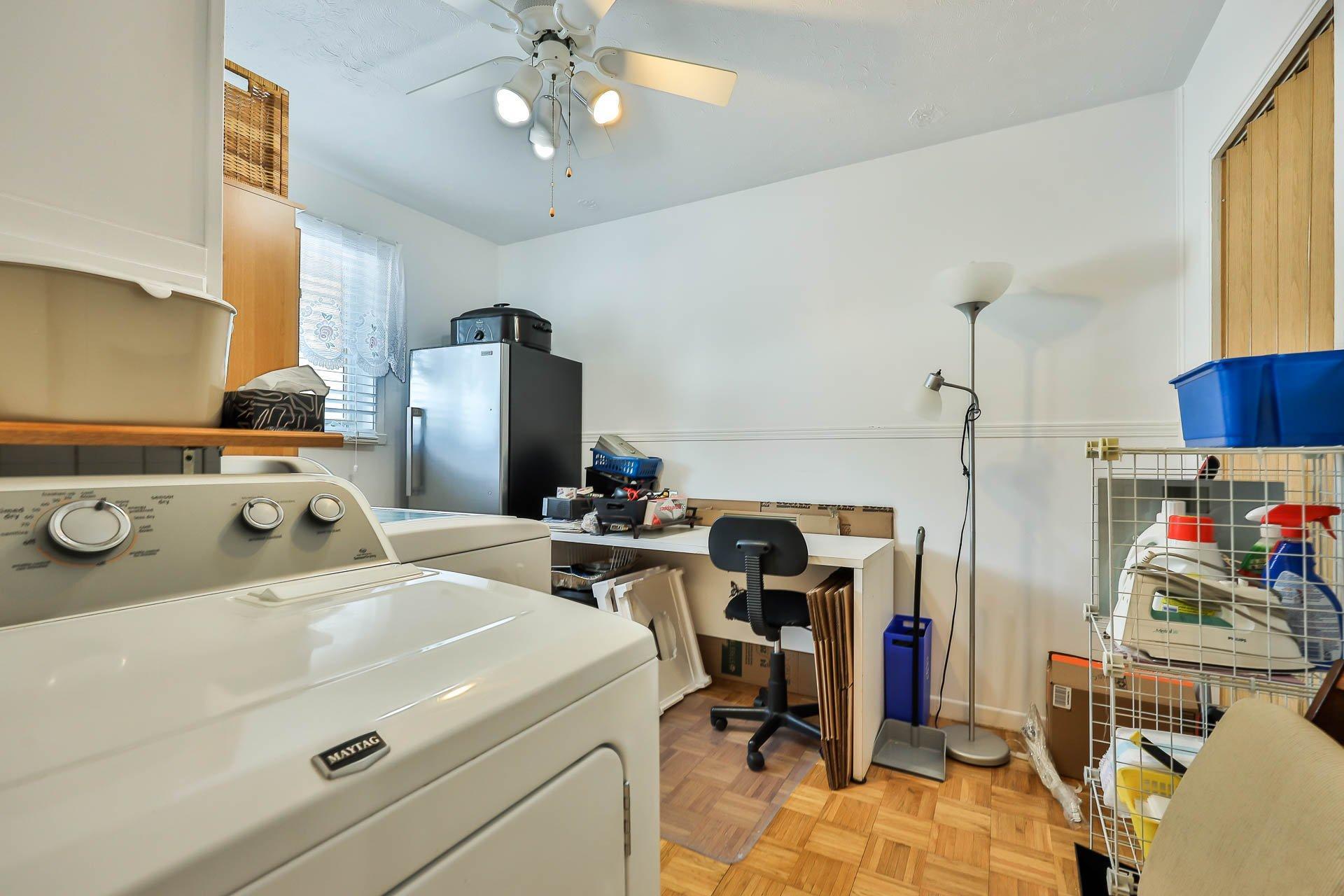 









136

 - 138


Rue Acres

,
Gatineau (Buckingham),




QC
J8L1W2

