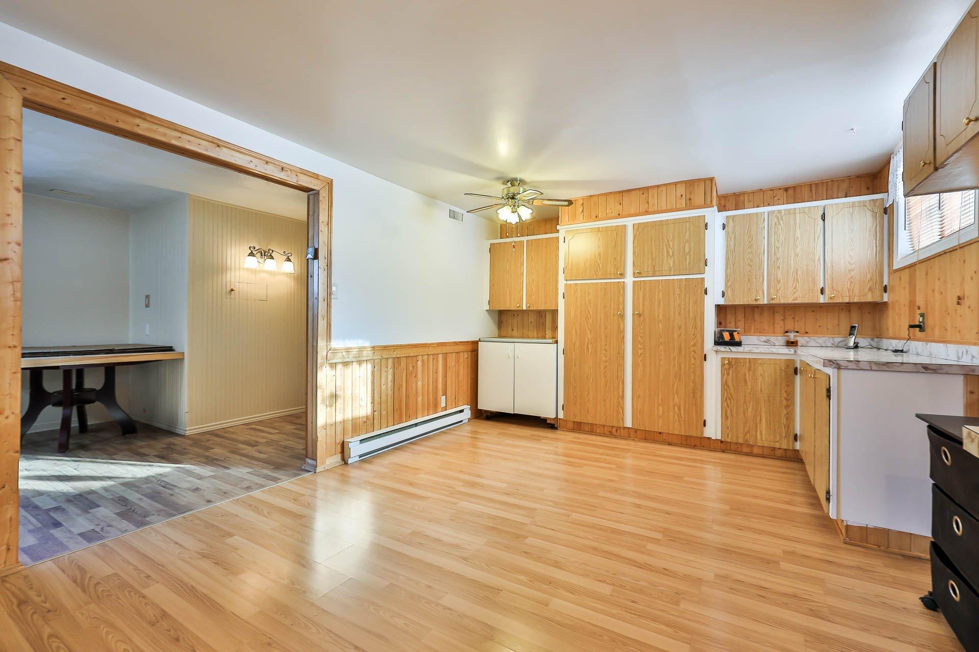 









136

 - 138


Rue Acres

,
Gatineau (Buckingham),




QC
J8L1W2

