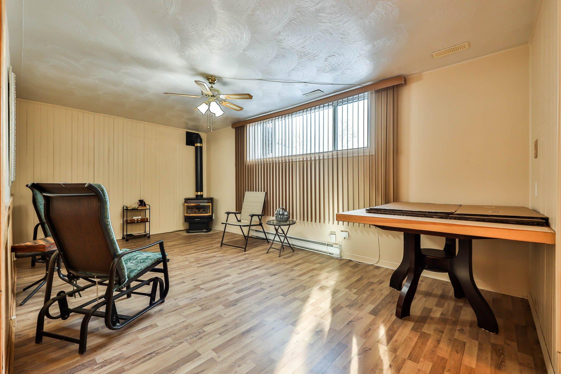 









136

 - 138


Rue Acres

,
Gatineau (Buckingham),




QC
J8L1W2

