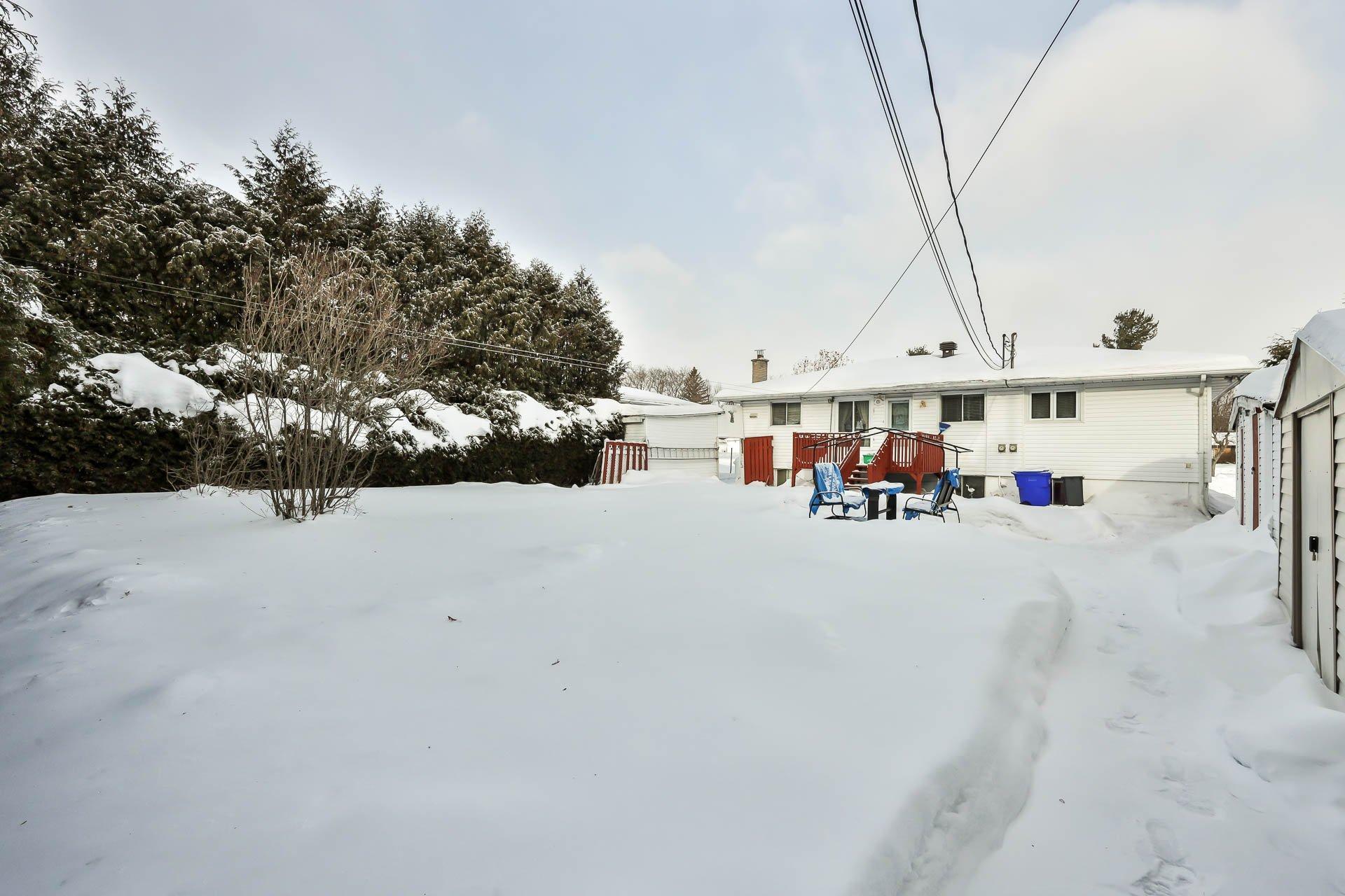 









136

 - 138


Rue Acres

,
Gatineau (Buckingham),




QC
J8L1W2

