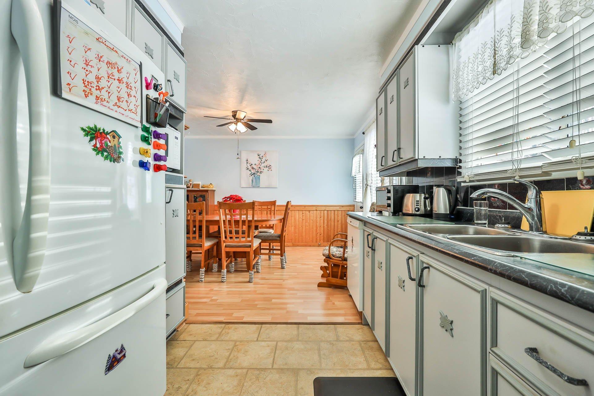 









136

 - 138


Rue Acres

,
Gatineau (Buckingham),




QC
J8L1W2

