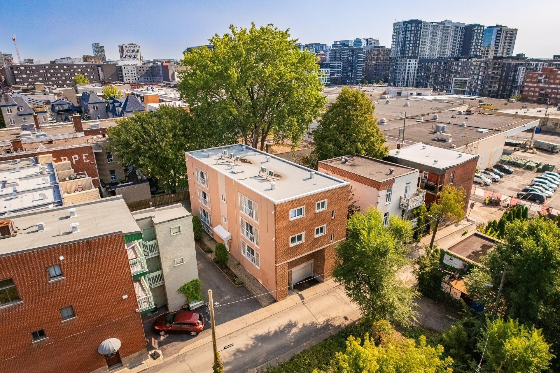 









473


Rue Lusignan

,
Montréal (Le Sud-Ouest),




QC
H3C1Y7

