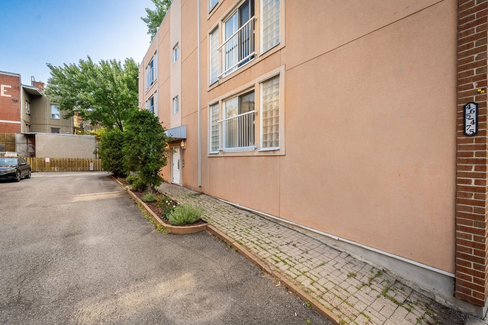 









473


Rue Lusignan

,
Montréal (Le Sud-Ouest),




QC
H3C1Y7

