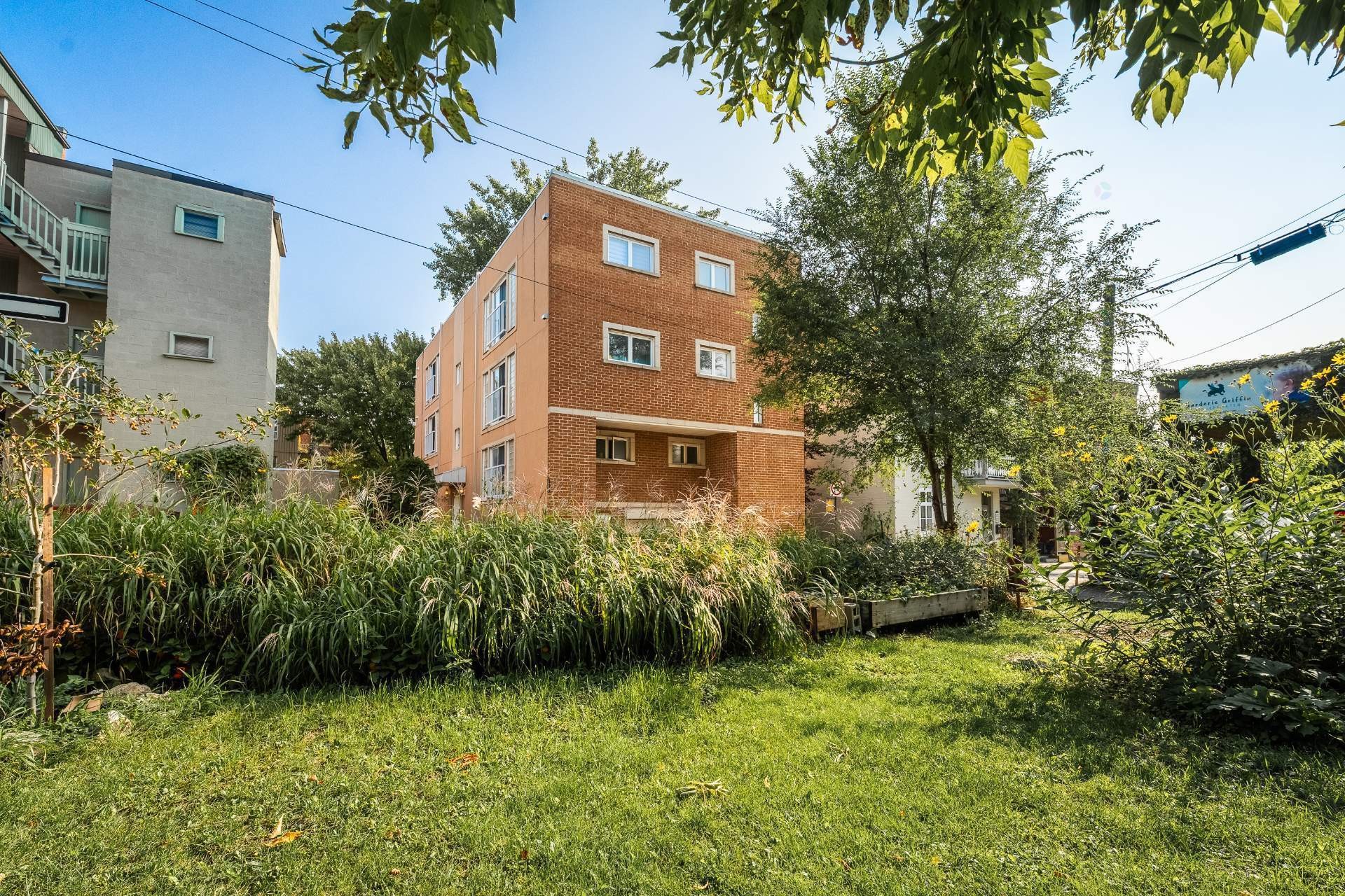 









473


Rue Lusignan

,
Montréal (Le Sud-Ouest),




QC
H3C1Y7

