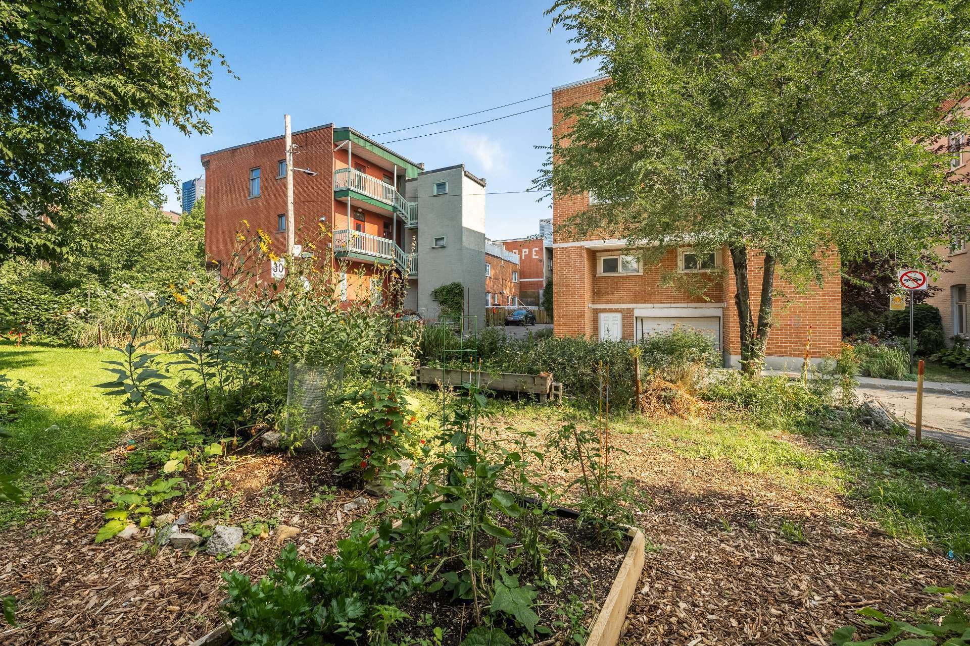 









473


Rue Lusignan

,
Montréal (Le Sud-Ouest),




QC
H3C1Y7

