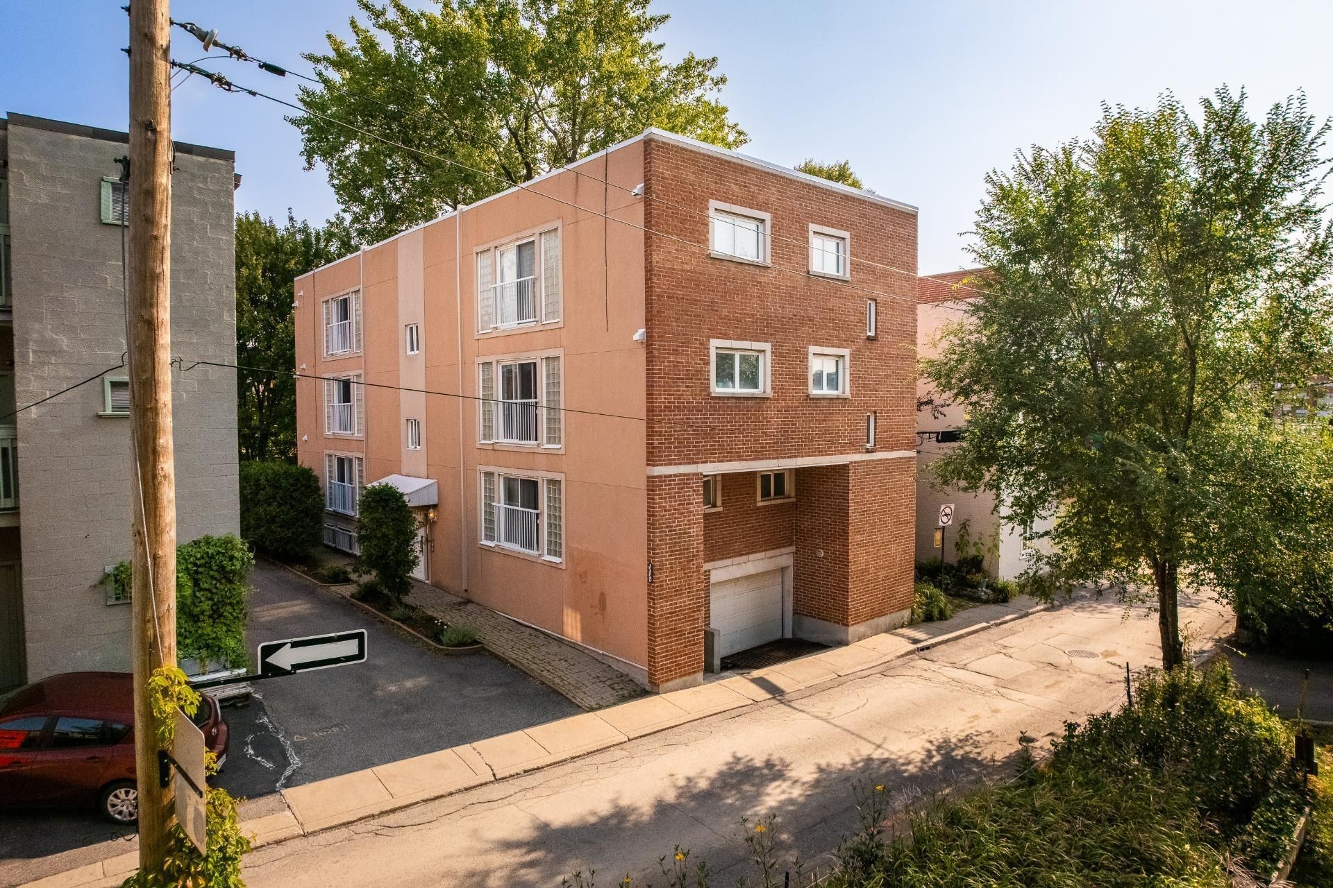 









473


Rue Lusignan

,
Montréal (Le Sud-Ouest),




QC
H3C1Y7

