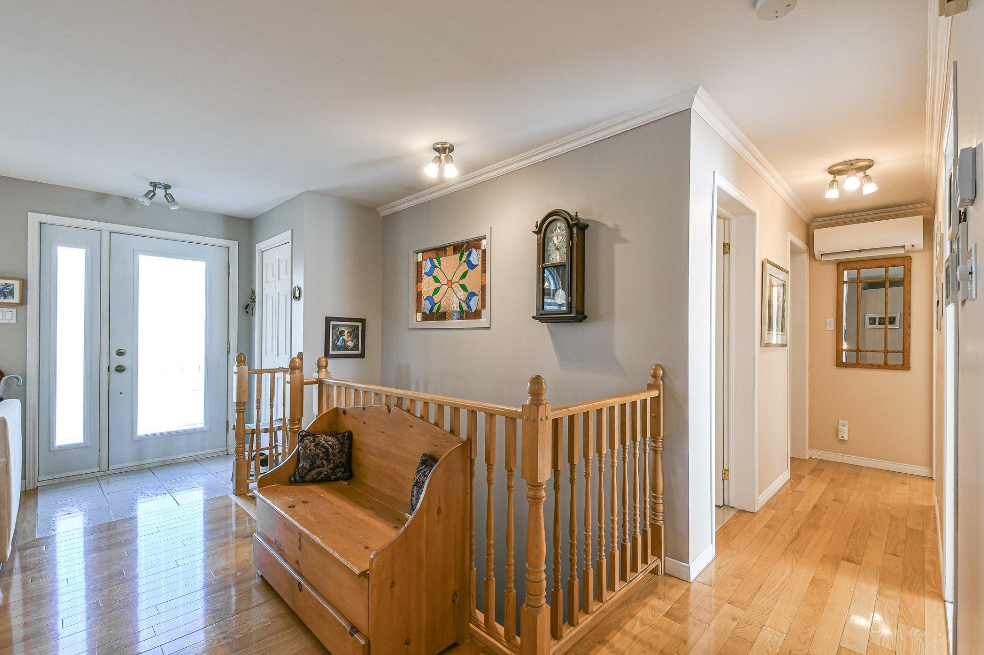 









565


Rue des Plaines

,
Sainte-Adèle,




QC
J8B1P6

