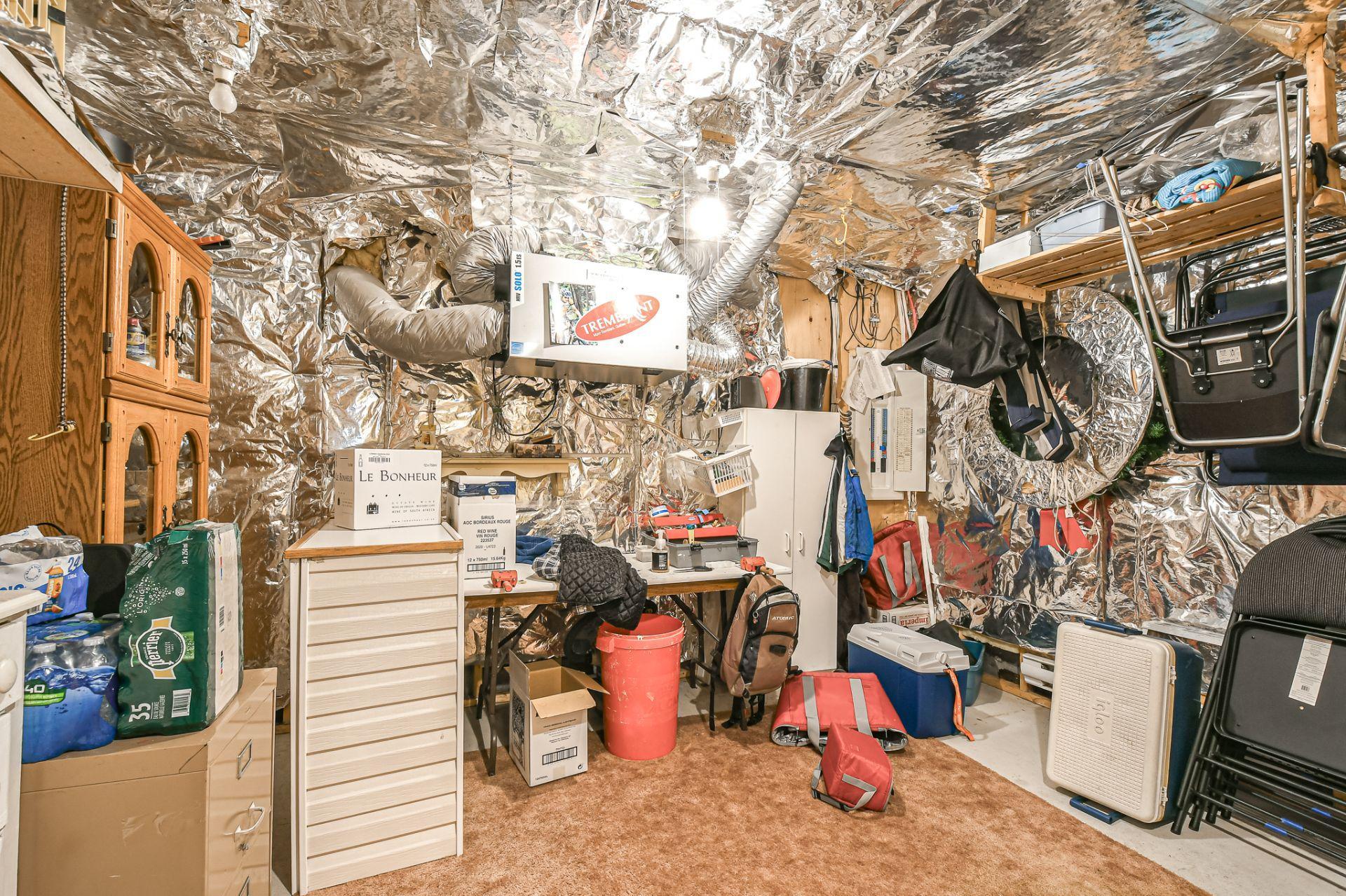 









565


Rue des Plaines

,
Sainte-Adèle,




QC
J8B1P6

