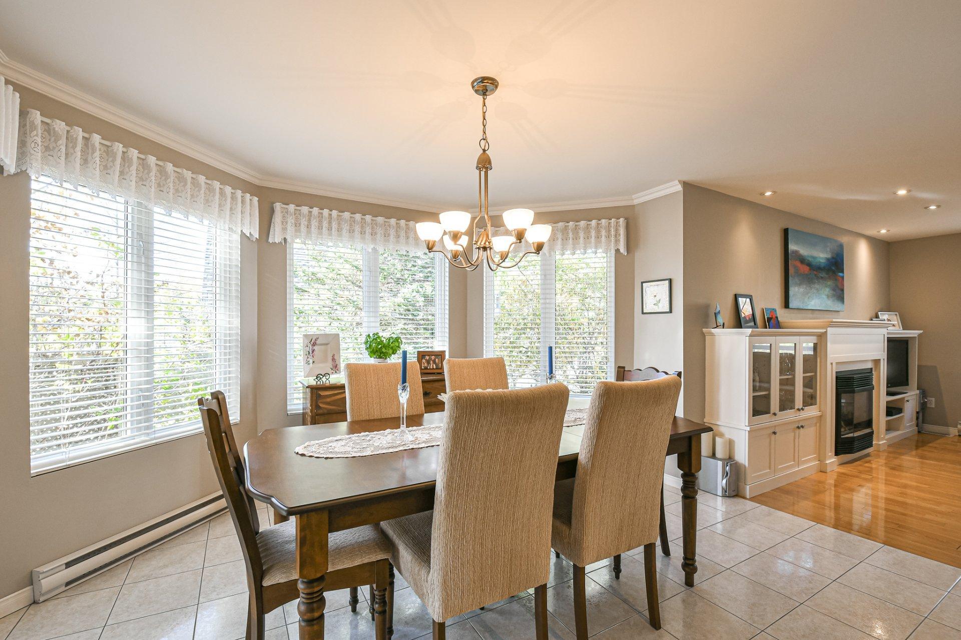 









565


Rue des Plaines

,
Sainte-Adèle,




QC
J8B1P6

