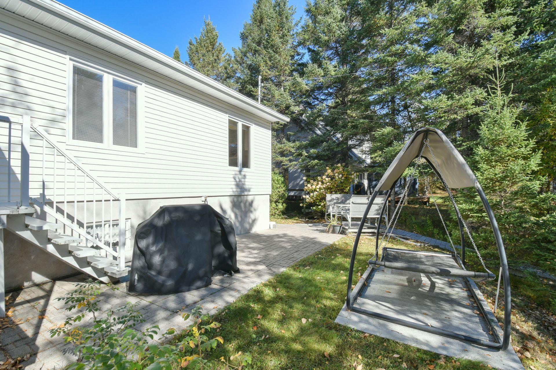 









565


Rue des Plaines

,
Sainte-Adèle,




QC
J8B1P6

