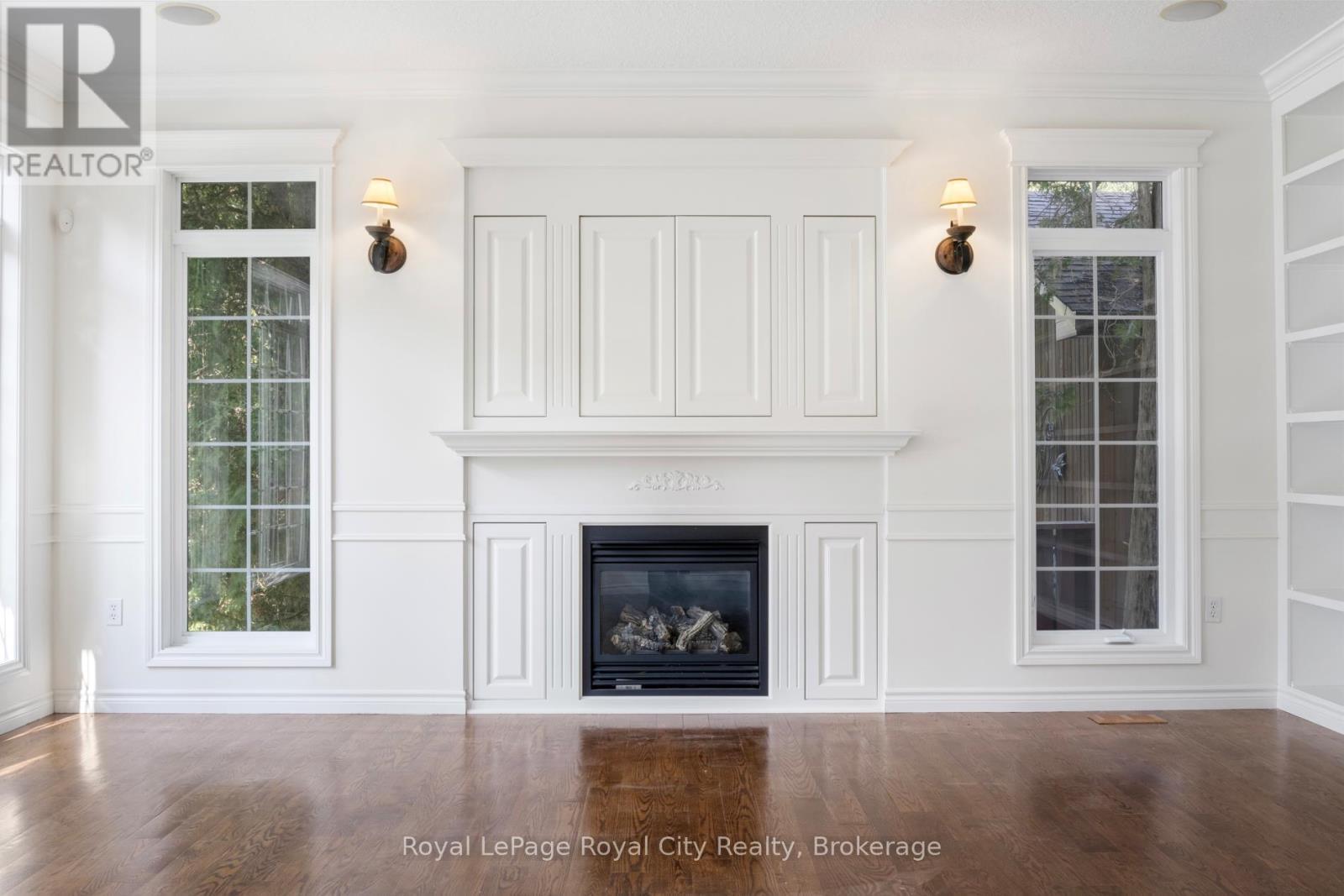 












168 PALMER STREET

,
Guelph (St. George's),




Ontario
N1E2R6

