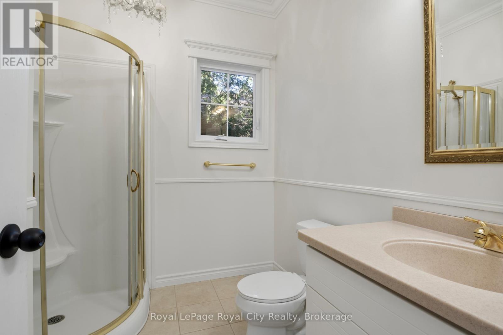 












168 PALMER STREET

,
Guelph (St. George's),




Ontario
N1E2R6

