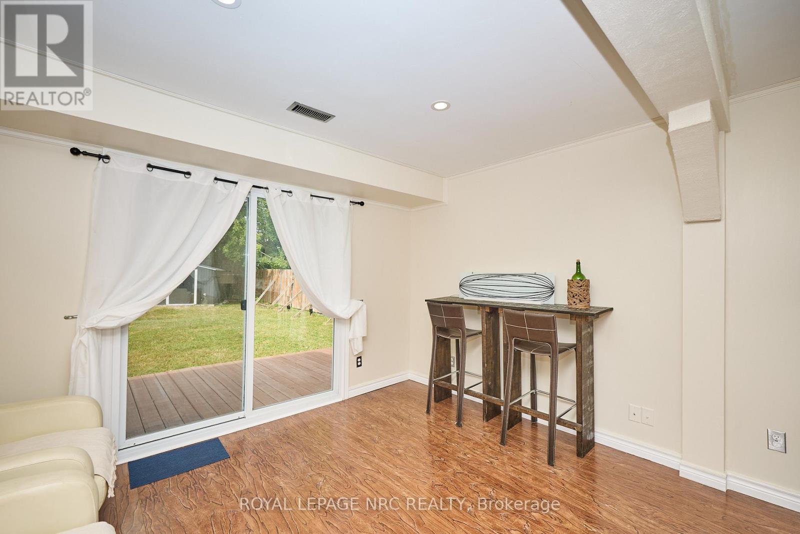 












3252 YOUNG AVENUE

,
Fort Erie (Ridgeway),




Ontario
L0S1N0

