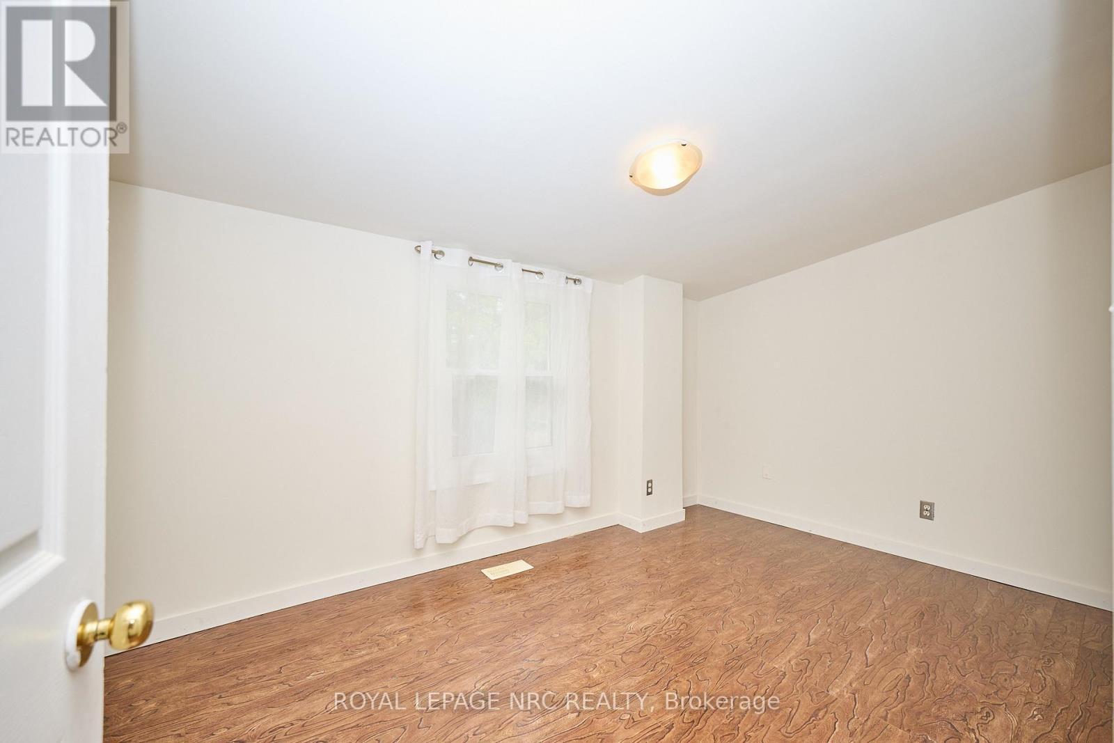 












3252 YOUNG AVENUE

,
Fort Erie (Ridgeway),




Ontario
L0S1N0

