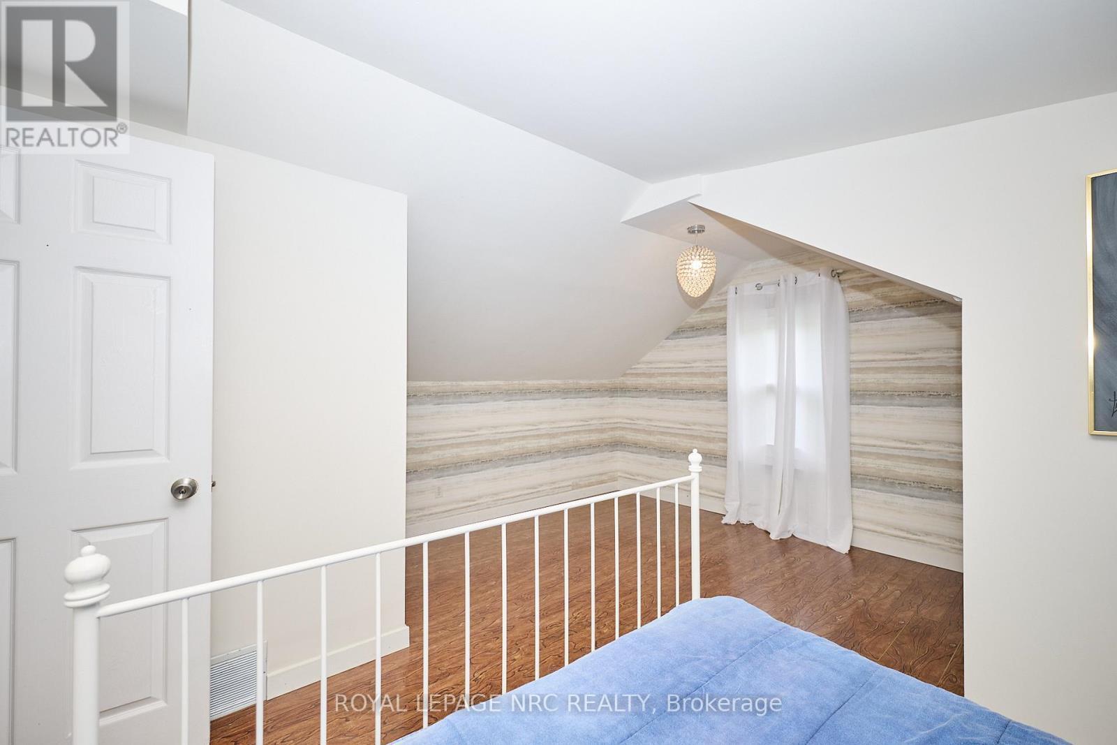 












3252 YOUNG AVENUE

,
Fort Erie (Ridgeway),




Ontario
L0S1N0

