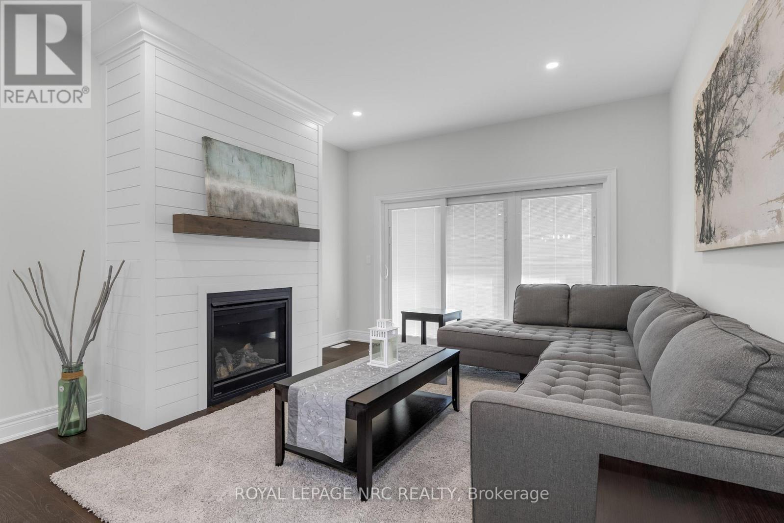 












732 CLARENCE STREET

,
Port Colborne (Sugarloaf),




Ontario
L3K0A8

