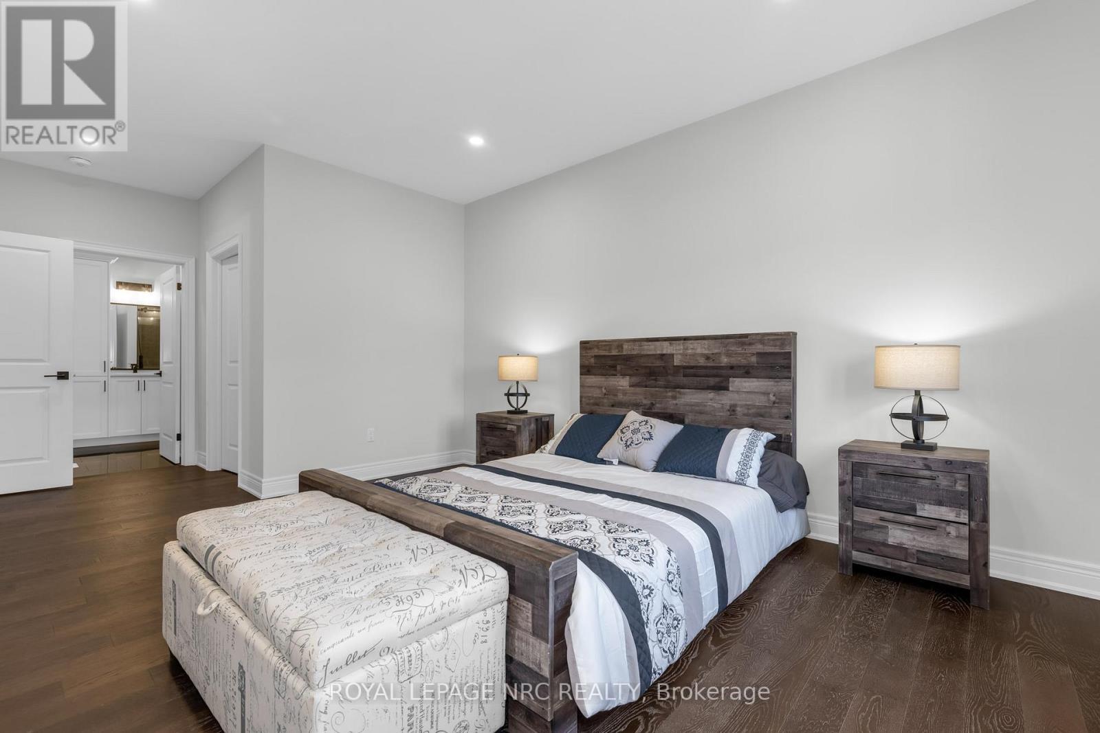 












732 CLARENCE STREET

,
Port Colborne (Sugarloaf),




Ontario
L3K0A8

