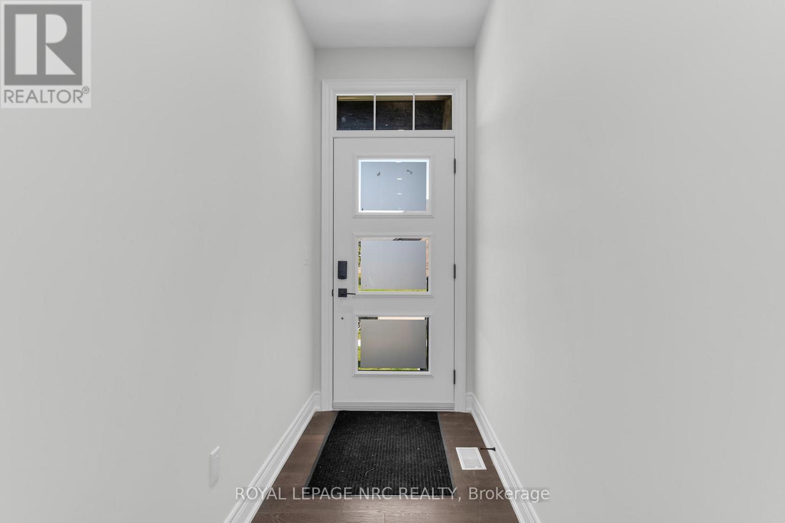 












732 CLARENCE STREET

,
Port Colborne (Sugarloaf),




Ontario
L3K0A8

