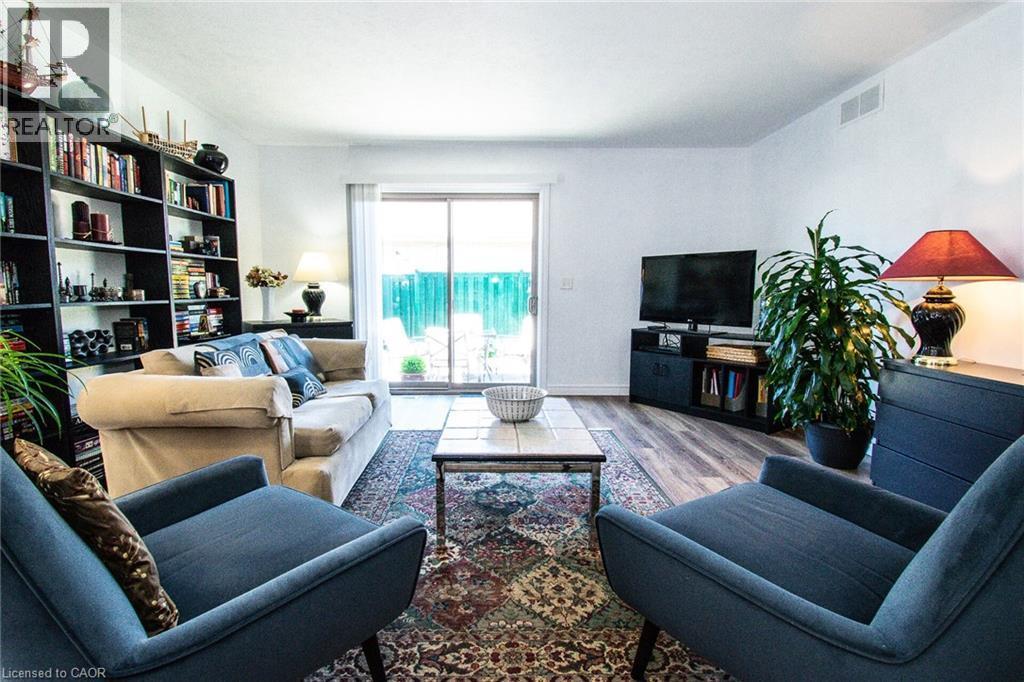 












108 FOREST Street E

,
Dunnville,




Ontario
N1A1N8

