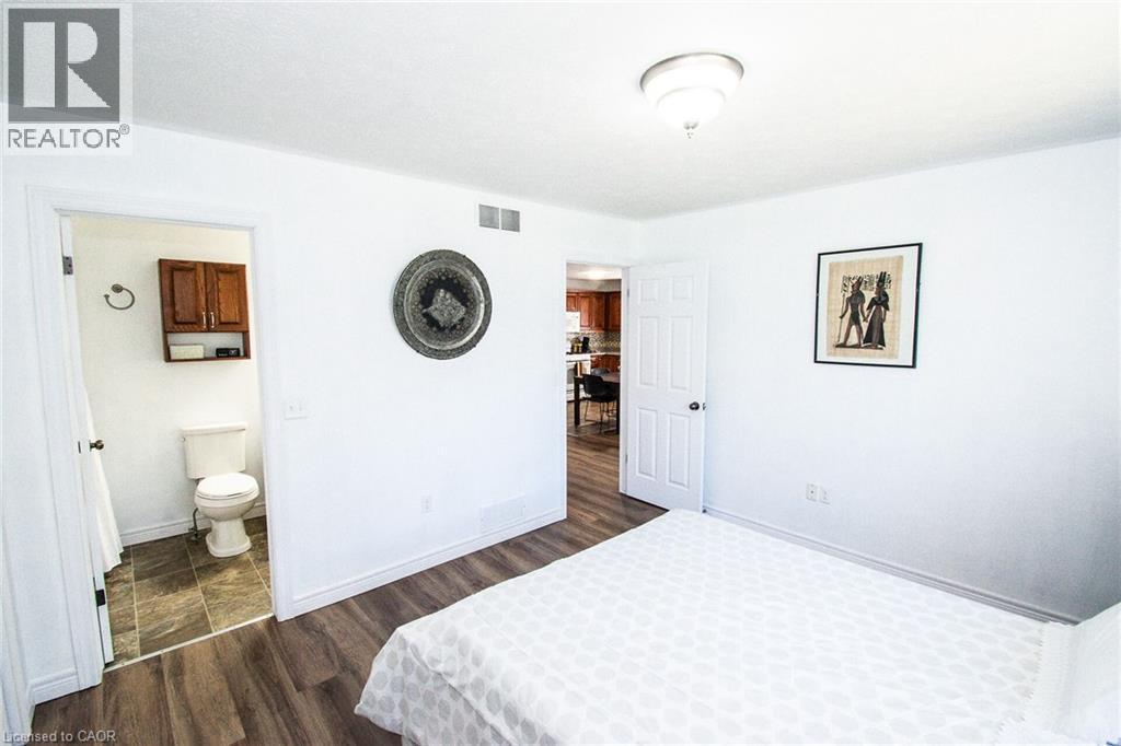 












108 FOREST Street E

,
Dunnville,




Ontario
N1A1N8

