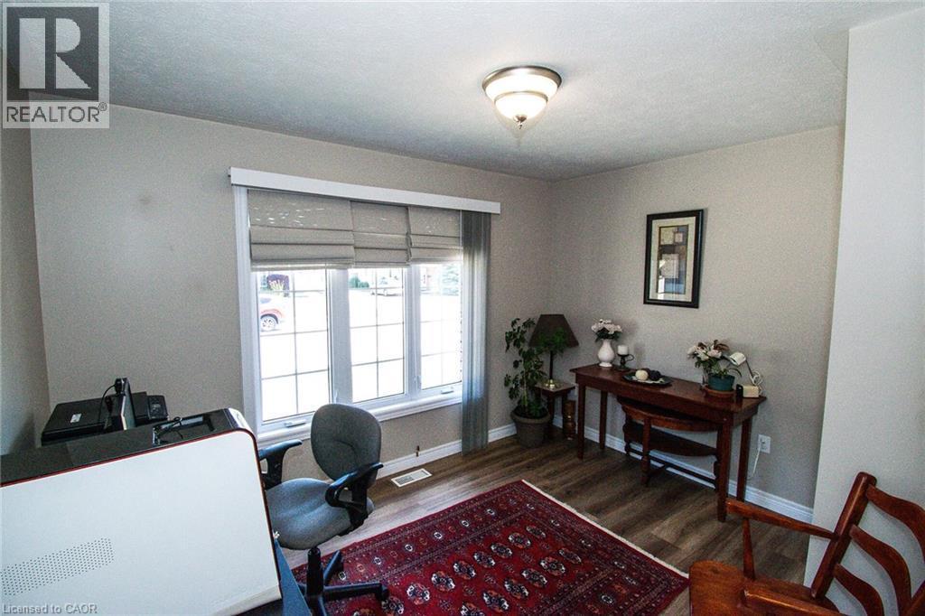 












108 FOREST Street E

,
Dunnville,




Ontario
N1A1N8

