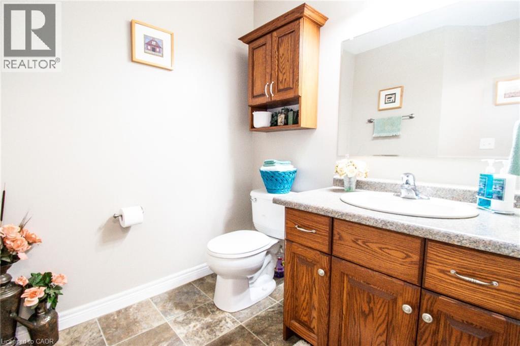 












108 FOREST Street E

,
Dunnville,




Ontario
N1A1N8

