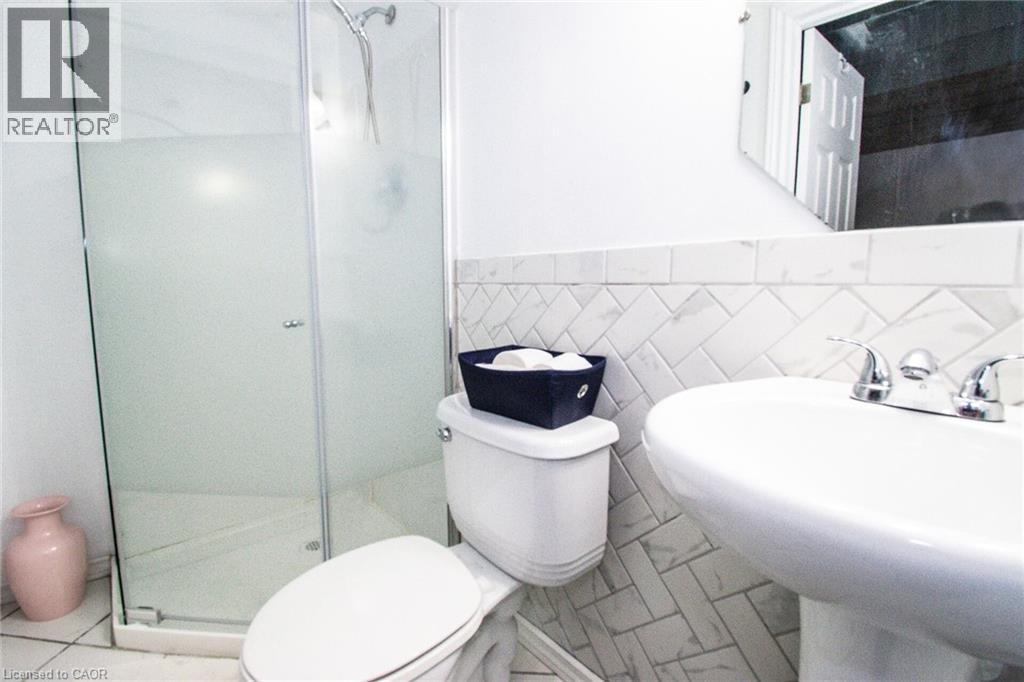 












108 FOREST Street E

,
Dunnville,




Ontario
N1A1N8

