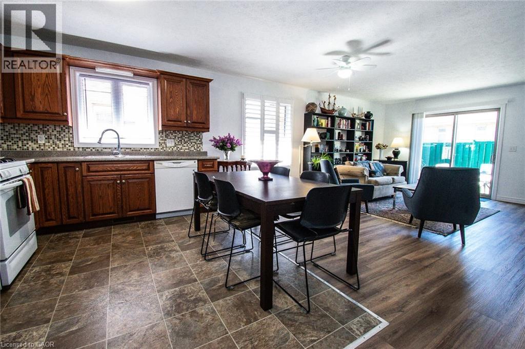 












108 FOREST Street E

,
Dunnville,




Ontario
N1A1N8

