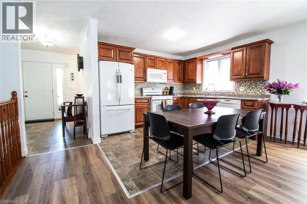 












108 FOREST Street E

,
Dunnville,




Ontario
N1A1N8

