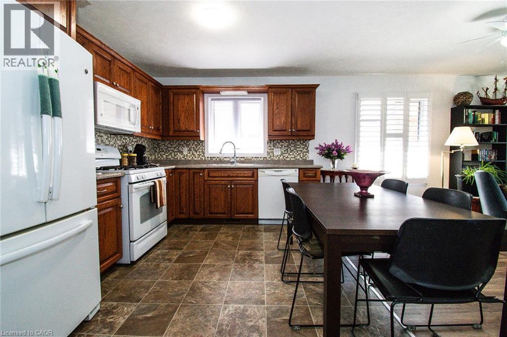 












108 FOREST Street E

,
Dunnville,




Ontario
N1A1N8

