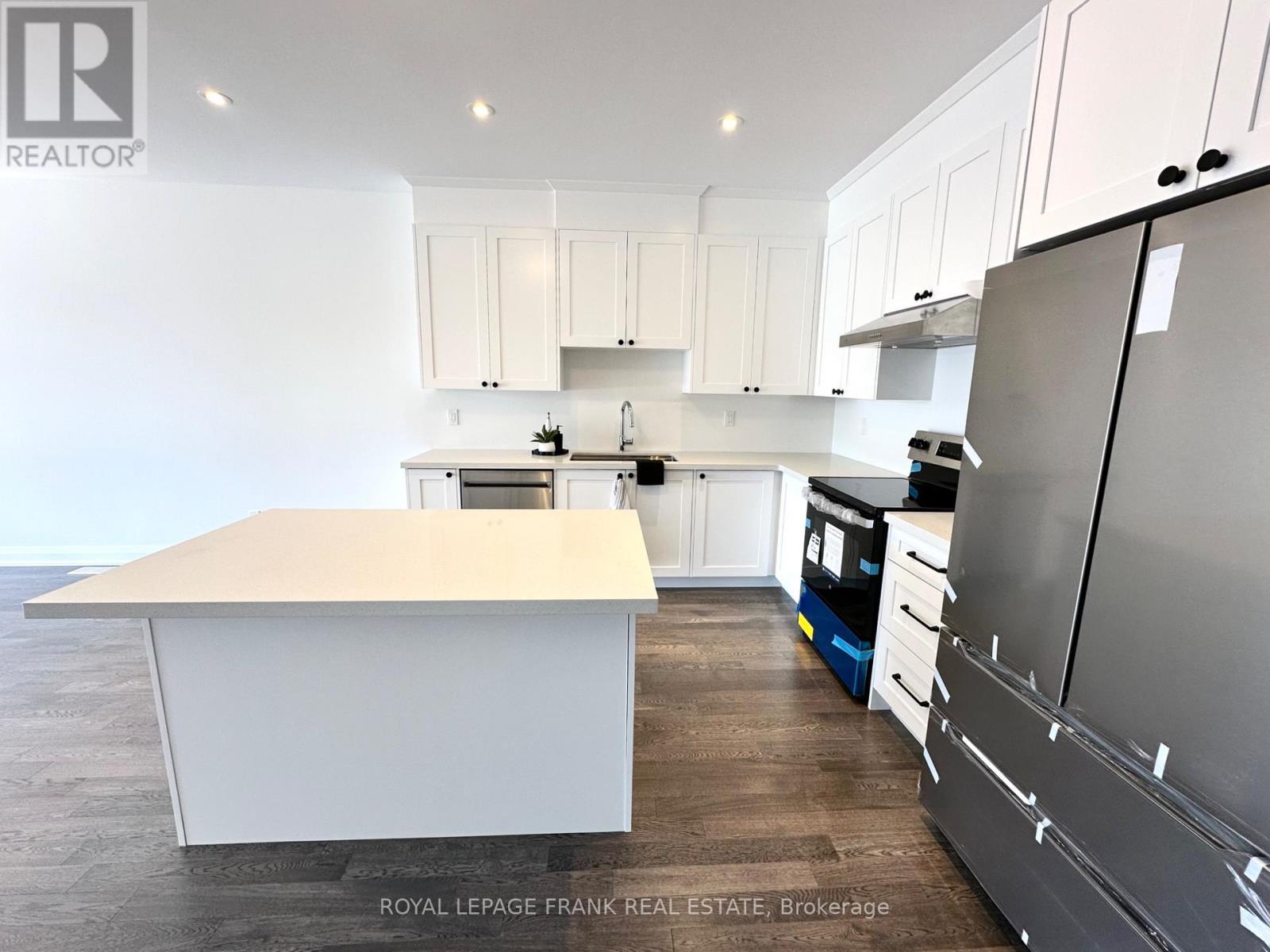 












12 POND STREET

,
Trent Hills (Hastings),




Ontario
K0L1Y0

