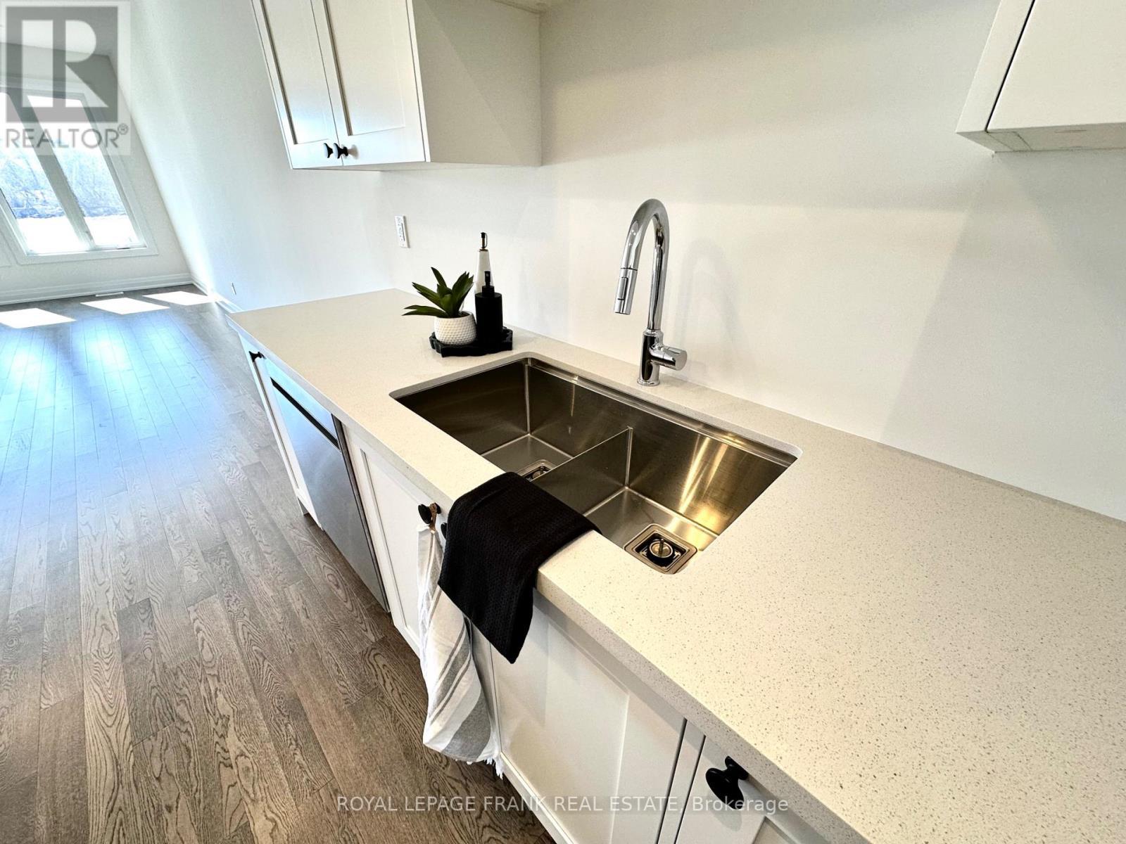 












12 POND STREET

,
Trent Hills (Hastings),




Ontario
K0L1Y0

