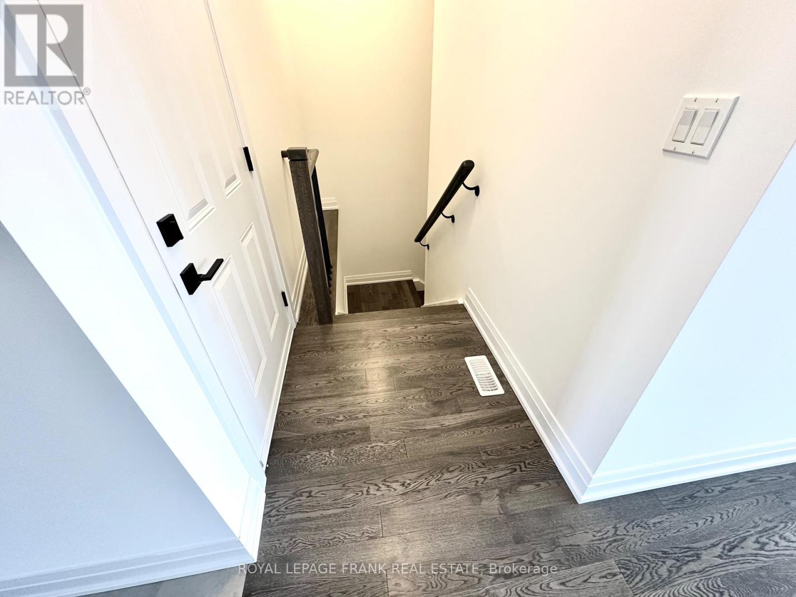 












12 POND STREET

,
Trent Hills (Hastings),




Ontario
K0L1Y0

