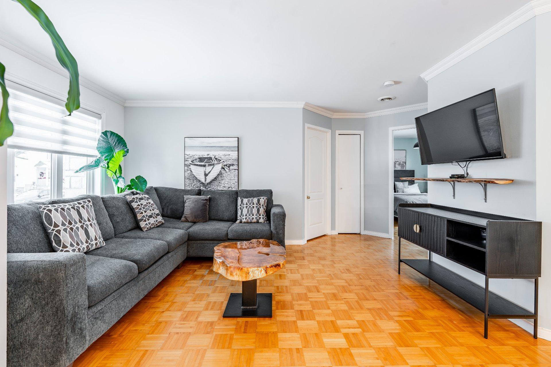 









360


Rue du Centaure

,
L'Épiphanie,




QC
J5X3K9

