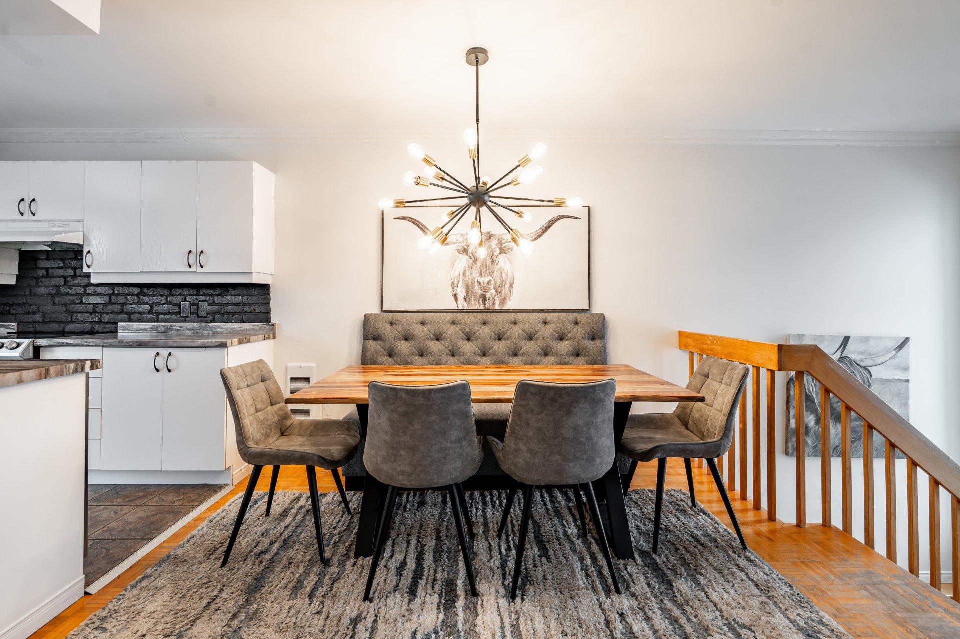 









360


Rue du Centaure

,
L'Épiphanie,




QC
J5X3K9

