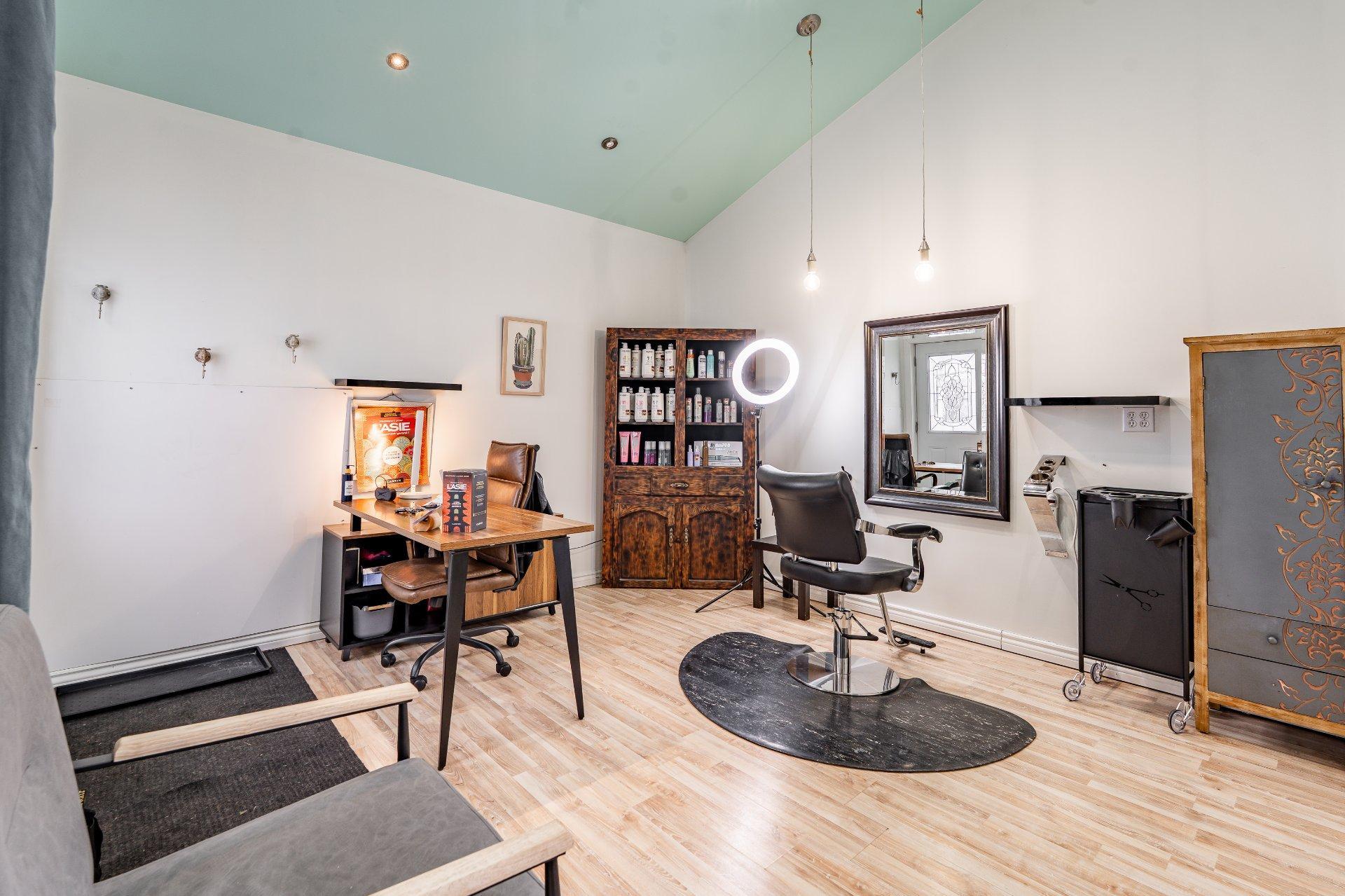 









360


Rue du Centaure

,
L'Épiphanie,




QC
J5X3K9

