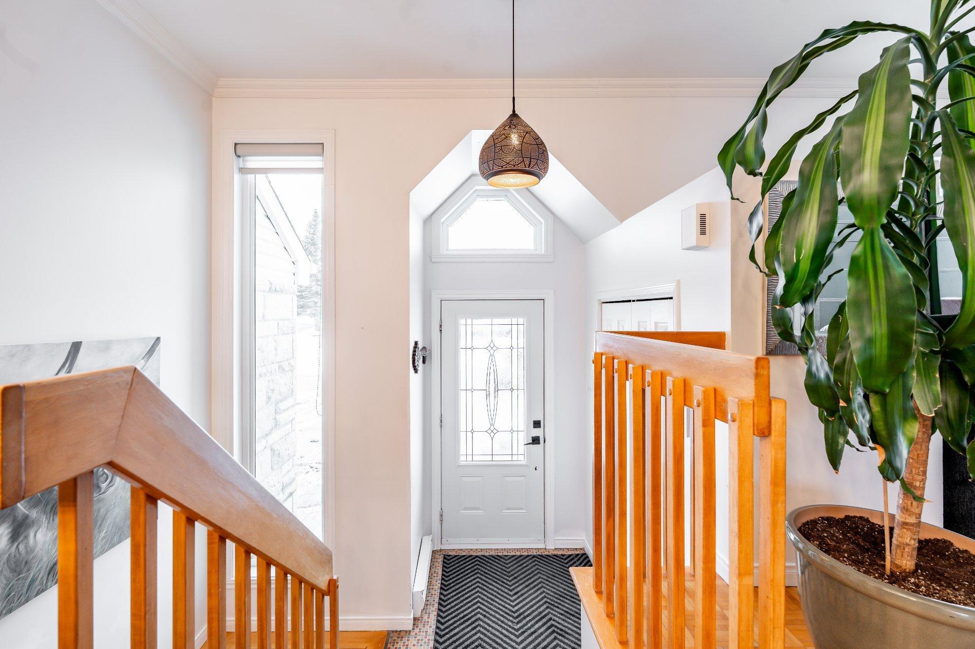 









360


Rue du Centaure

,
L'Épiphanie,




QC
J5X3K9

