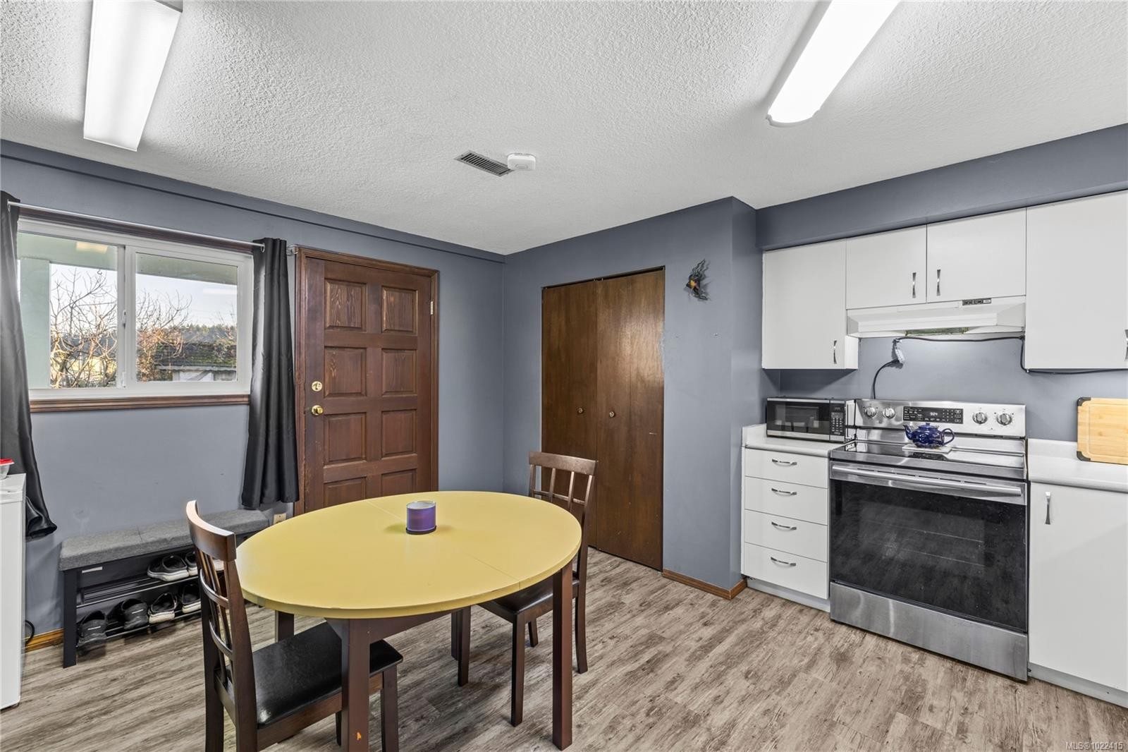 









618


Beach

Dr,
Nanaimo,




BC
V9S 2X9

