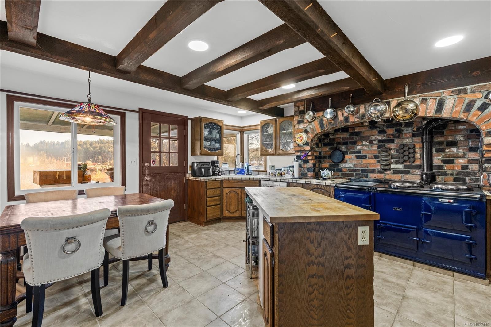 









618


Beach

Dr,
Nanaimo,




BC
V9S 2X9

