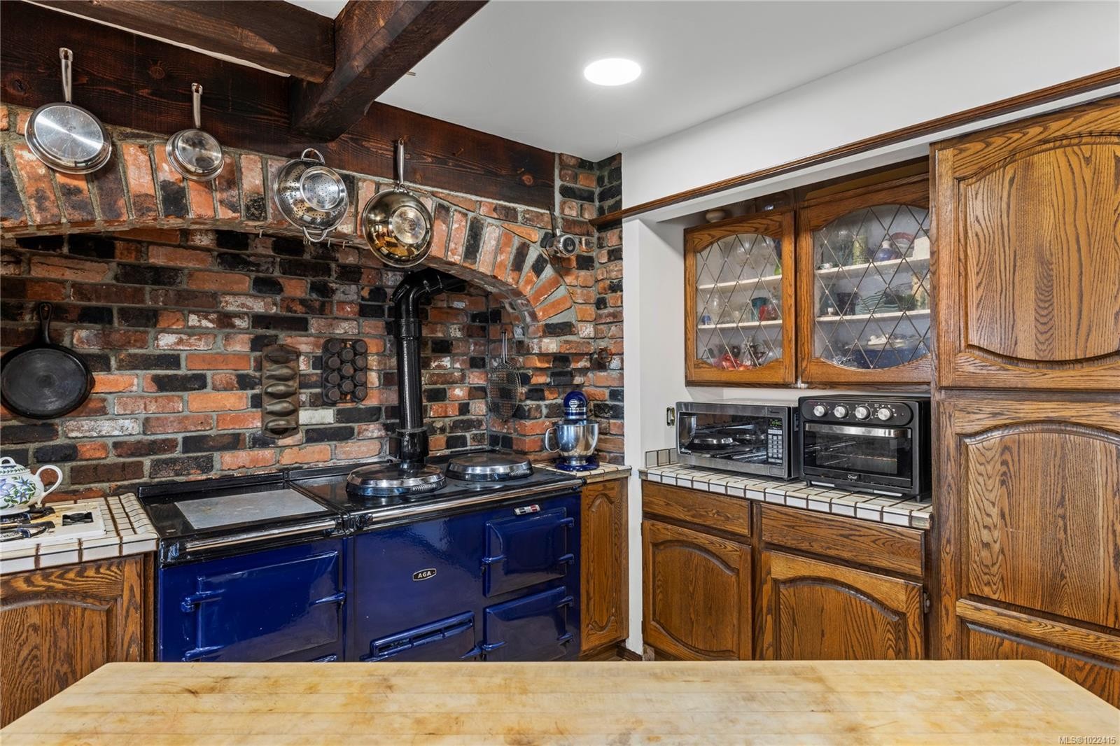 









618


Beach

Dr,
Nanaimo,




BC
V9S 2X9

